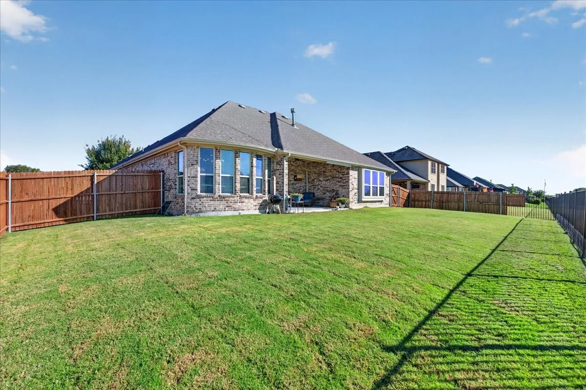 Single Family Residence For Sale in Rockwall County , 2525 Perdenales Drive, Royse City, Texas 75189, 4 Bedroom, 2 Bathroom, 2 Garage spaces, 2,229 Sqft, built in 2018, mls#21419962, Real Estate Agent in Royse City, Homes For Sale in Rockwall county, Homes For Sale in Royse City, Realtor in Royse City Texas, Real Estate Brokerage Independent Realty Texas, Luminita Cordes Realtor
