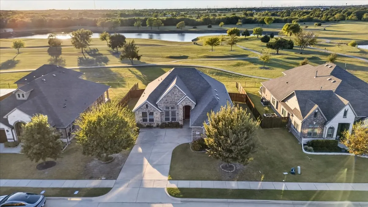 Single Family Residence For Sale in Rockwall County , 2525 Perdenales Drive, Royse City, Texas 75189, 4 Bedroom, 2 Bathroom, 2 Garage spaces, 2,229 Sqft, built in 2018, mls#21419962, Real Estate Agent in Royse City, Homes For Sale in Rockwall county, Homes For Sale in Royse City, Realtor in Royse City Texas, Real Estate Brokerage Independent Realty Texas, Luminita Cordes Realtor
