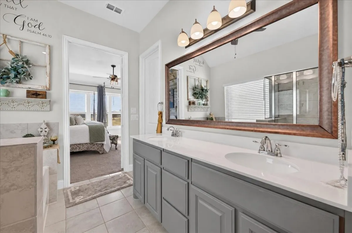 Single Family Residence For Sale in Rockwall County , 2525 Perdenales Drive, Royse City, Texas 75189, 4 Bedroom, 2 Bathroom, 2 Garage spaces, 2,229 Sqft, built in 2018, mls#21419962, Real Estate Agent in Royse City, Homes For Sale in Rockwall county, Homes For Sale in Royse City, Realtor in Royse City Texas, Real Estate Brokerage Independent Realty Texas, Luminita Cordes Realtor