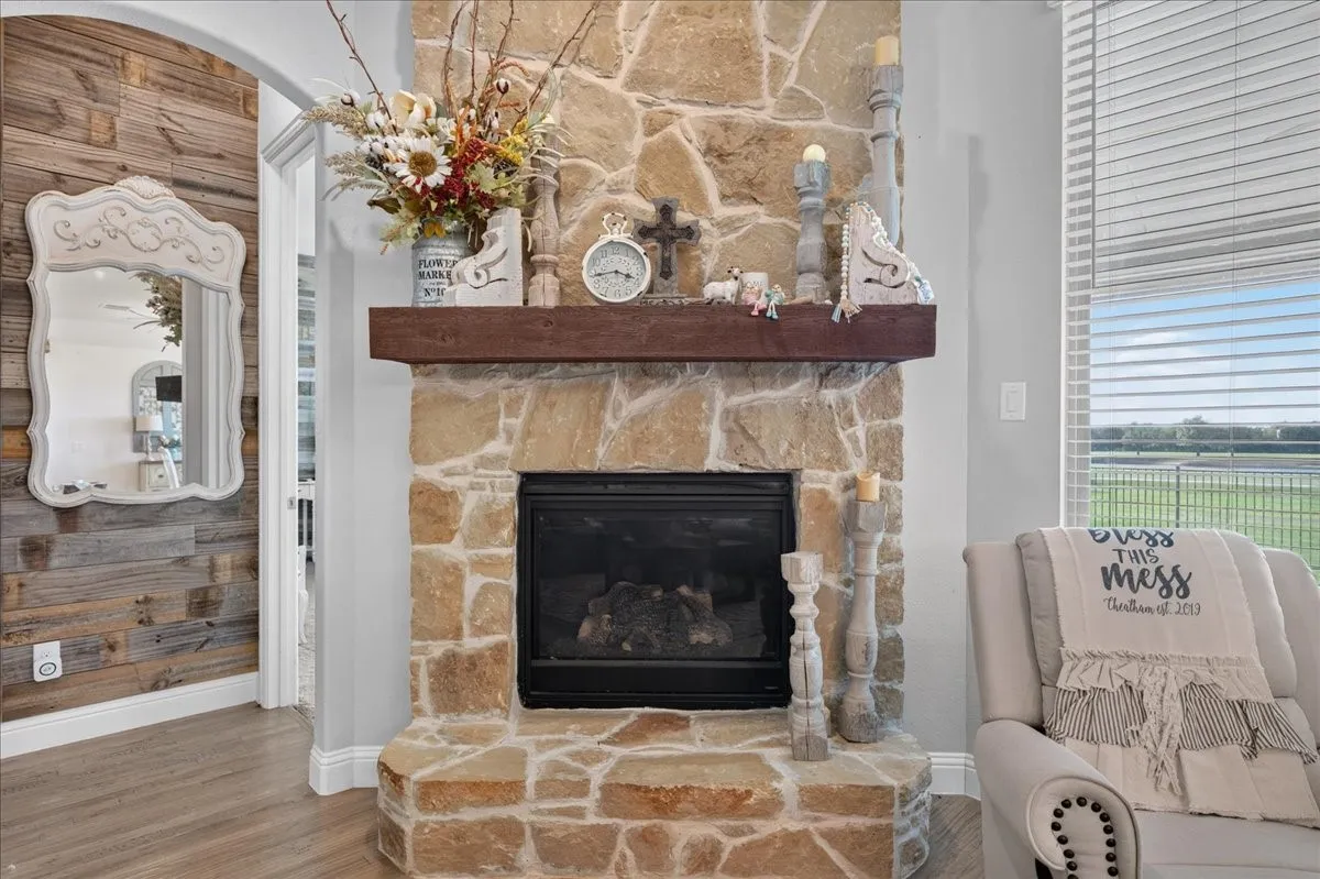 Single Family Residence For Sale in Rockwall County , 2525 Perdenales Drive, Royse City, Texas 75189, 4 Bedroom, 2 Bathroom, 2 Garage spaces, 2,229 Sqft, built in 2018, mls#21419962, Real Estate Agent in Royse City, Homes For Sale in Rockwall county, Homes For Sale in Royse City, Realtor in Royse City Texas, Real Estate Brokerage Independent Realty Texas, Luminita Cordes Realtor