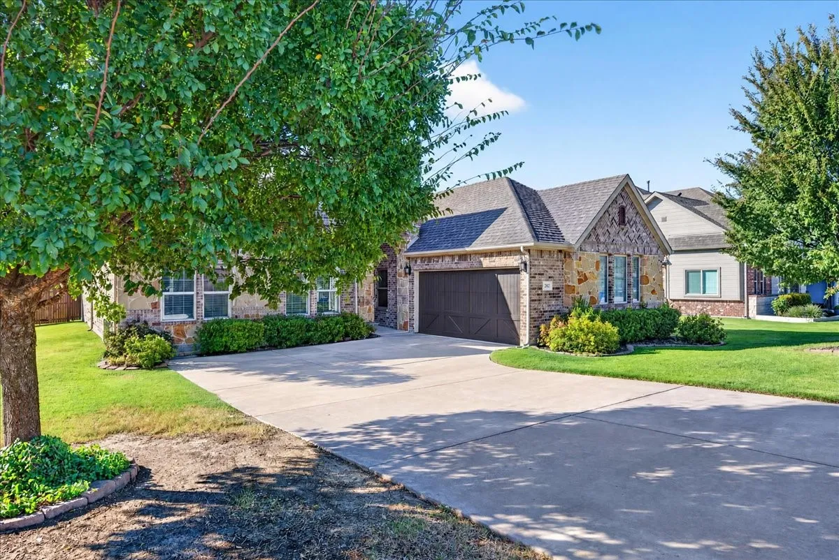 Single Family Residence For Sale in Rockwall County , 2525 Perdenales Drive, Royse City, Texas 75189, 4 Bedroom, 2 Bathroom, 2 Garage spaces, 2,229 Sqft, built in 2018, mls#21419962, Real Estate Agent in Royse City, Homes For Sale in Rockwall county, Homes For Sale in Royse City, Realtor in Royse City Texas, Real Estate Brokerage Independent Realty Texas, Luminita Cordes Realtor