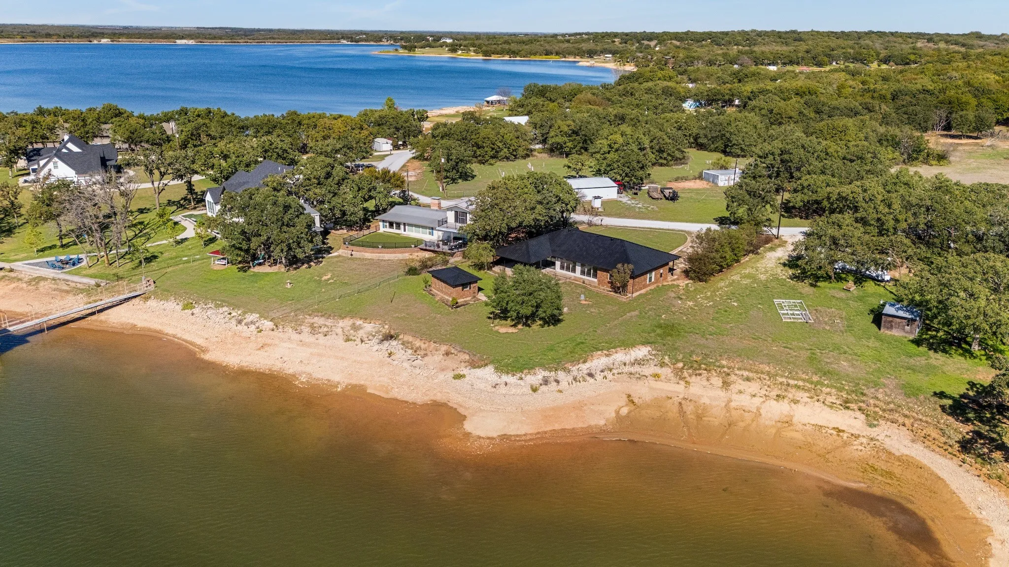 Single Family Residence For Sale in Montague County , 1107 Casino Road, Nocona, Texas 76255, 3 Bedroom, 2 Bathroom, 2 Garage spaces, 1,700 Sqft, built in 1980, mls#21420449, Real Estate Agent in Nocona, Homes For Sale in Montague county, Homes For Sale in Nocona, Realtor in Nocona Texas, Real Estate Brokerage Independent Realty Texas, Luminita Cordes Realtor