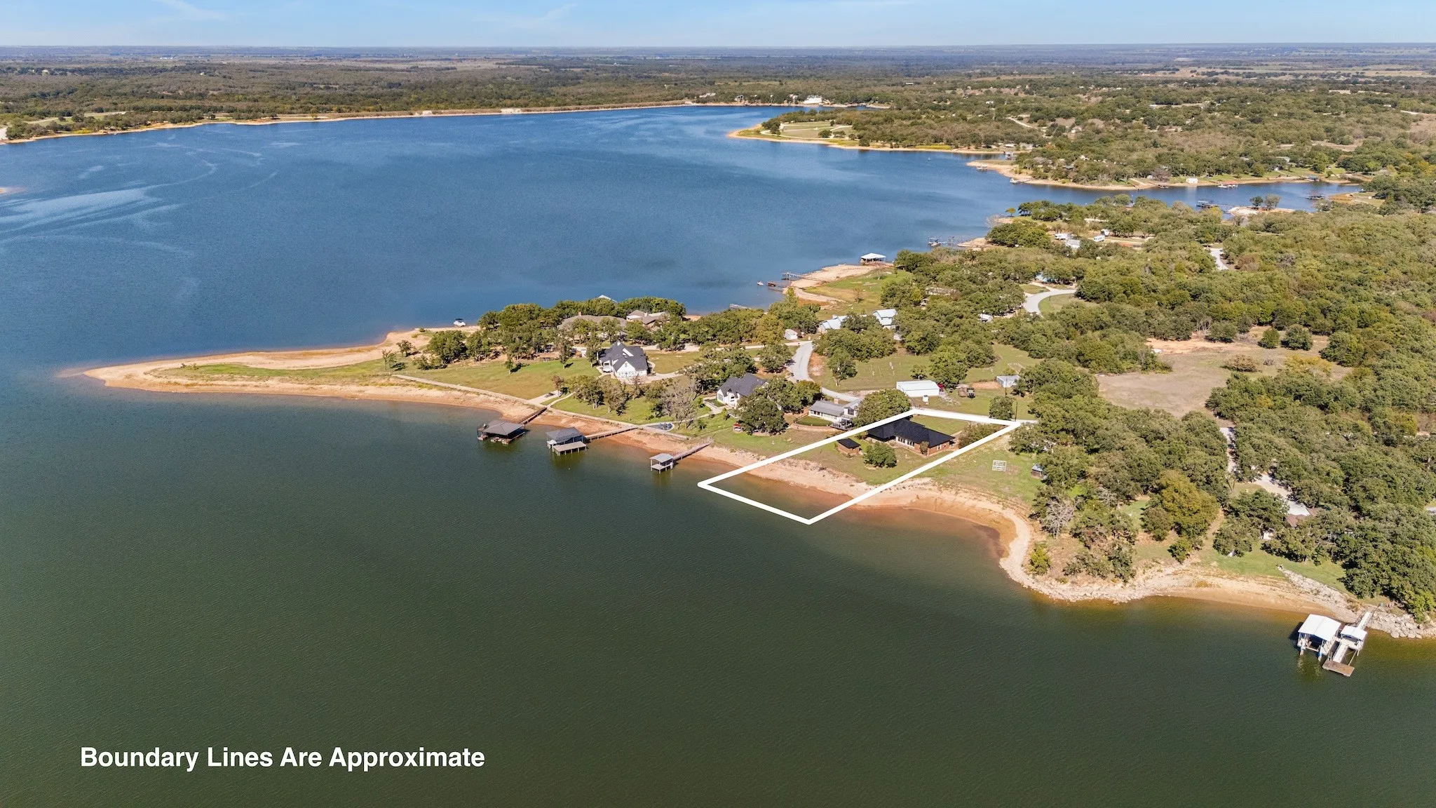 Single Family Residence For Sale in Montague County , 1107 Casino Road, Nocona, Texas 76255, 3 Bedroom, 2 Bathroom, 2 Garage spaces, 1,700 Sqft, built in 1980, mls#21420449, Real Estate Agent in Nocona, Homes For Sale in Montague county, Homes For Sale in Nocona, Realtor in Nocona Texas, Real Estate Brokerage Independent Realty Texas, Luminita Cordes Realtor