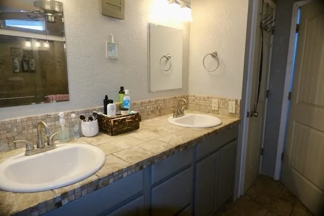 Single Family Residence For Sale in Jones County , 1421 22nd Street, Anson, Texas 79501, 3 Bedroom, 2 Bathroom, Garage spaces, 1,472 Sqft, built in 1965, mls#21421211, Real Estate Agent in Anson, Homes For Sale in Jones county, Homes For Sale in Anson, Realtor in Anson Texas, Real Estate Brokerage Independent Realty Texas, Luminita Cordes Realtor
