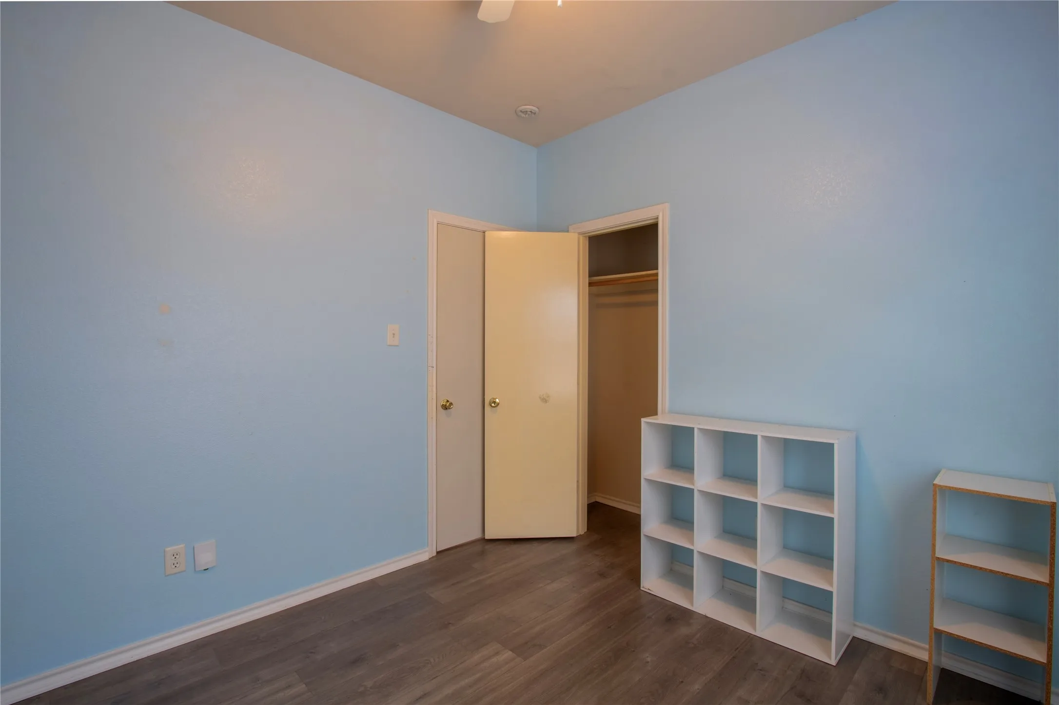 Single Family Residence For Rent in Tarrant County , 5119 Draper Street, Fort Worth, Texas 76105, 3 Bedroom, 2 Bathroom, 2 Garage spaces, 1,320 Sqft, built in 2003, mls#21421019, Real Estate Agent in Fort Worth, Homes For Rent in Tarrant county, Homes For Rent in Fort Worth, Realtor in Fort Worth Texas, Real Estate Brokerage Independent Realty Texas, Luminita Cordes Realtor