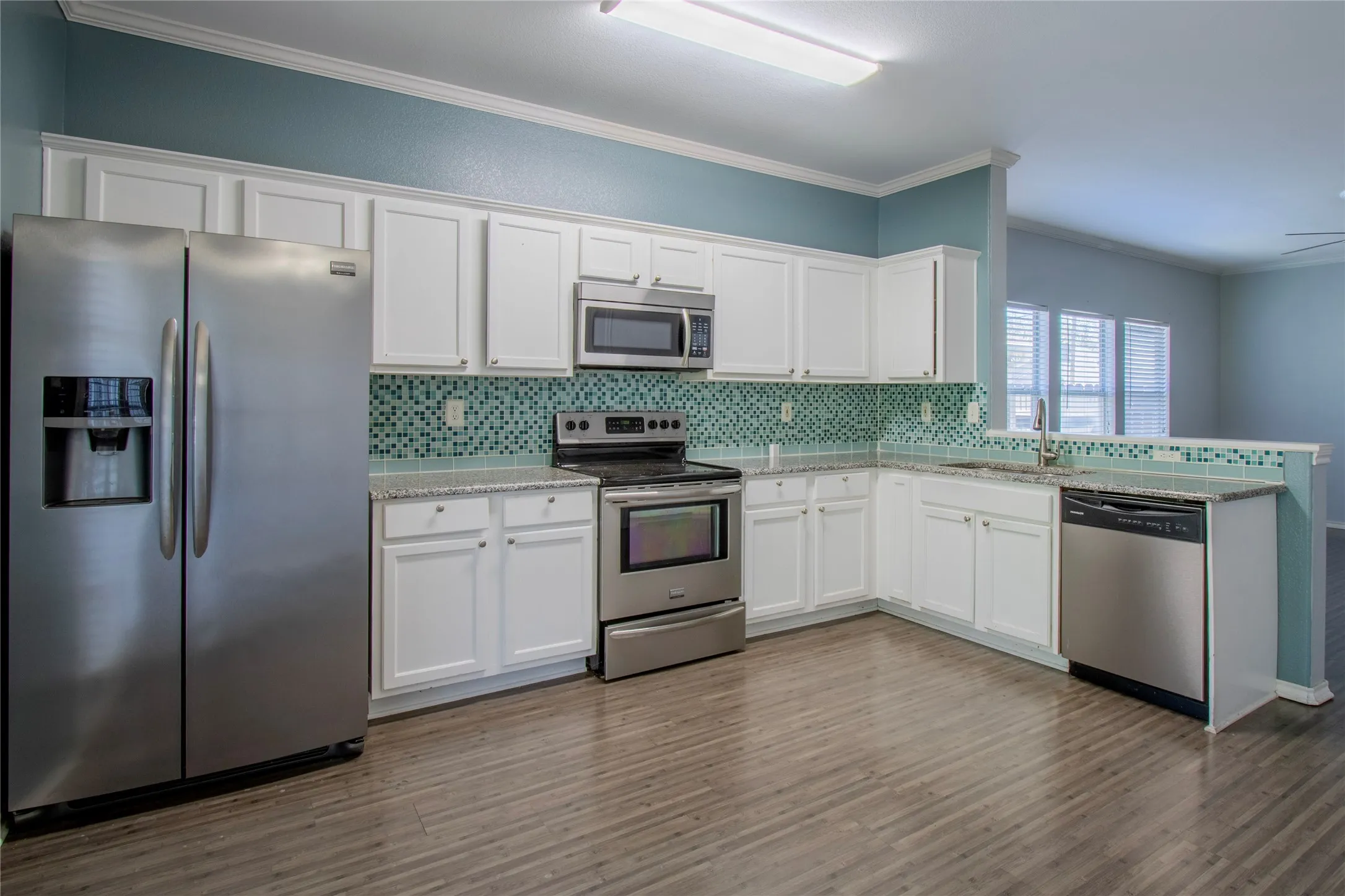 Single Family Residence For Rent in Tarrant County , 5119 Draper Street, Fort Worth, Texas 76105, 3 Bedroom, 2 Bathroom, 2 Garage spaces, 1,320 Sqft, built in 2003, mls#21421019, Real Estate Agent in Fort Worth, Homes For Rent in Tarrant county, Homes For Rent in Fort Worth, Realtor in Fort Worth Texas, Real Estate Brokerage Independent Realty Texas, Luminita Cordes Realtor