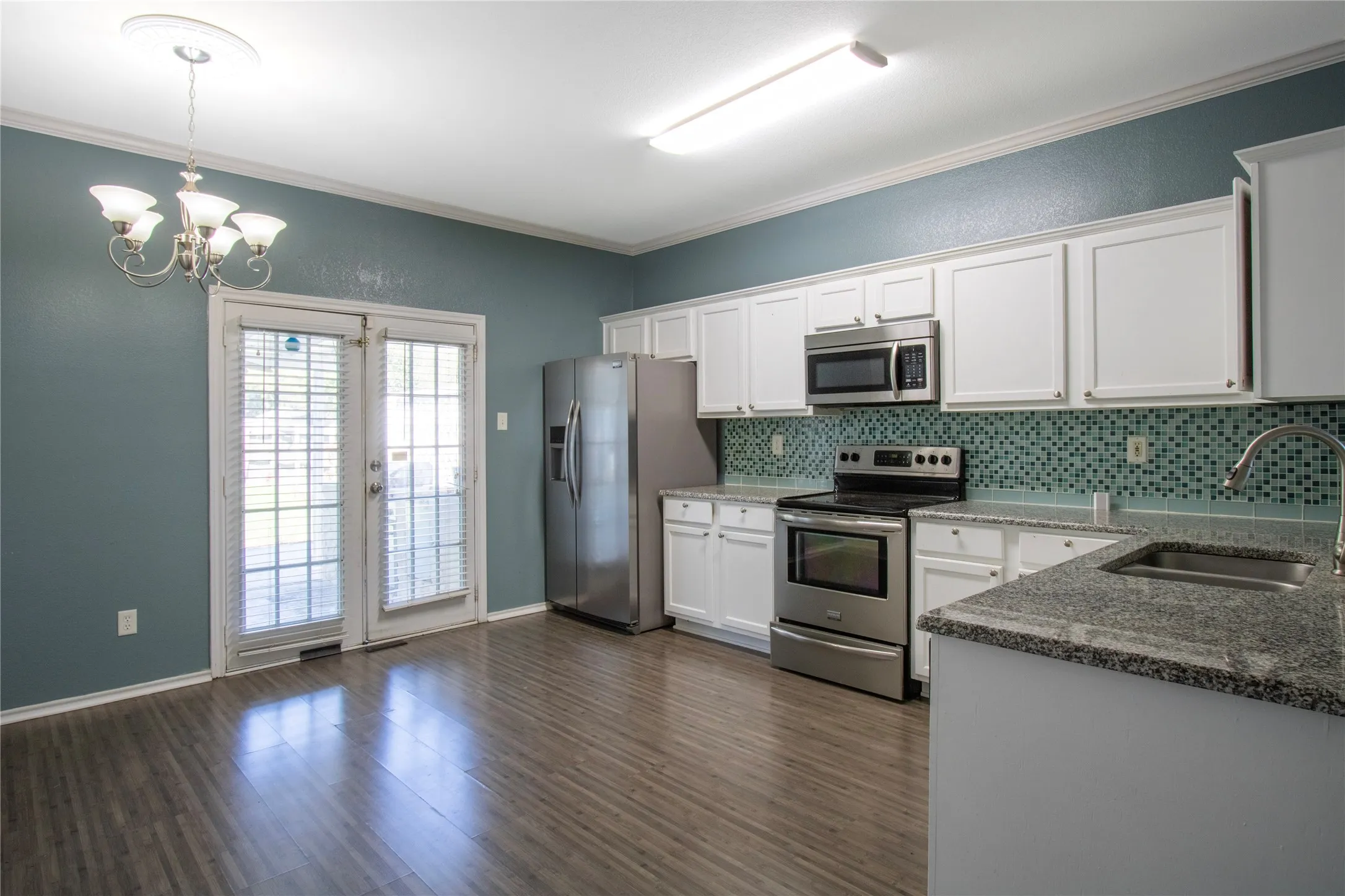 Single Family Residence For Rent in Tarrant County , 5119 Draper Street, Fort Worth, Texas 76105, 3 Bedroom, 2 Bathroom, 2 Garage spaces, 1,320 Sqft, built in 2003, mls#21421019, Real Estate Agent in Fort Worth, Homes For Rent in Tarrant county, Homes For Rent in Fort Worth, Realtor in Fort Worth Texas, Real Estate Brokerage Independent Realty Texas, Luminita Cordes Realtor