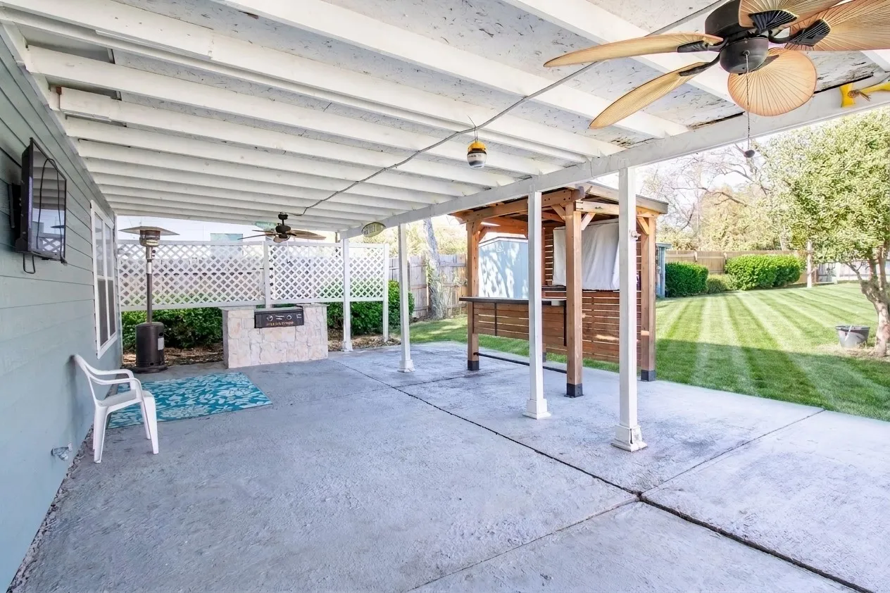 Single Family Residence For Rent in Tarrant County , 5119 Draper Street, Fort Worth, Texas 76105, 3 Bedroom, 2 Bathroom, 2 Garage spaces, 1,320 Sqft, built in 2003, mls#21421019, Real Estate Agent in Fort Worth, Homes For Rent in Tarrant county, Homes For Rent in Fort Worth, Realtor in Fort Worth Texas, Real Estate Brokerage Independent Realty Texas, Luminita Cordes Realtor