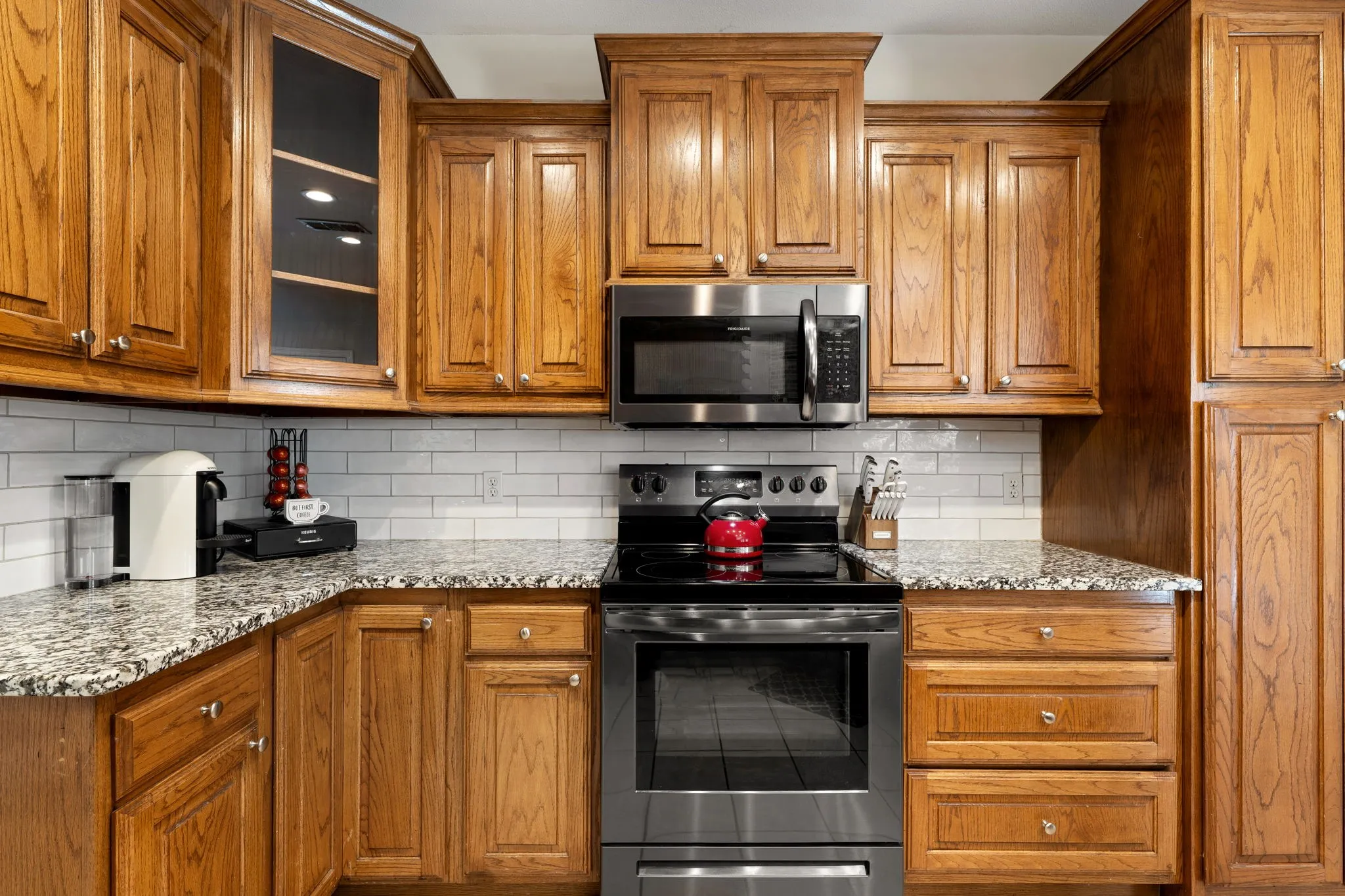 Single Family Residence For Sale in Hunt County , 2857 Mallard Drive, Greenville, Texas 75402, 4 Bedroom, 3 Bathroom, 2 Garage spaces, 2,168 Sqft, built in 2002, mls#21420096, Real Estate Agent in Greenville, Homes For Sale in Hunt county, Homes For Sale in Greenville, Realtor in Greenville Texas, Real Estate Brokerage Independent Realty Texas, Luminita Cordes Realtor