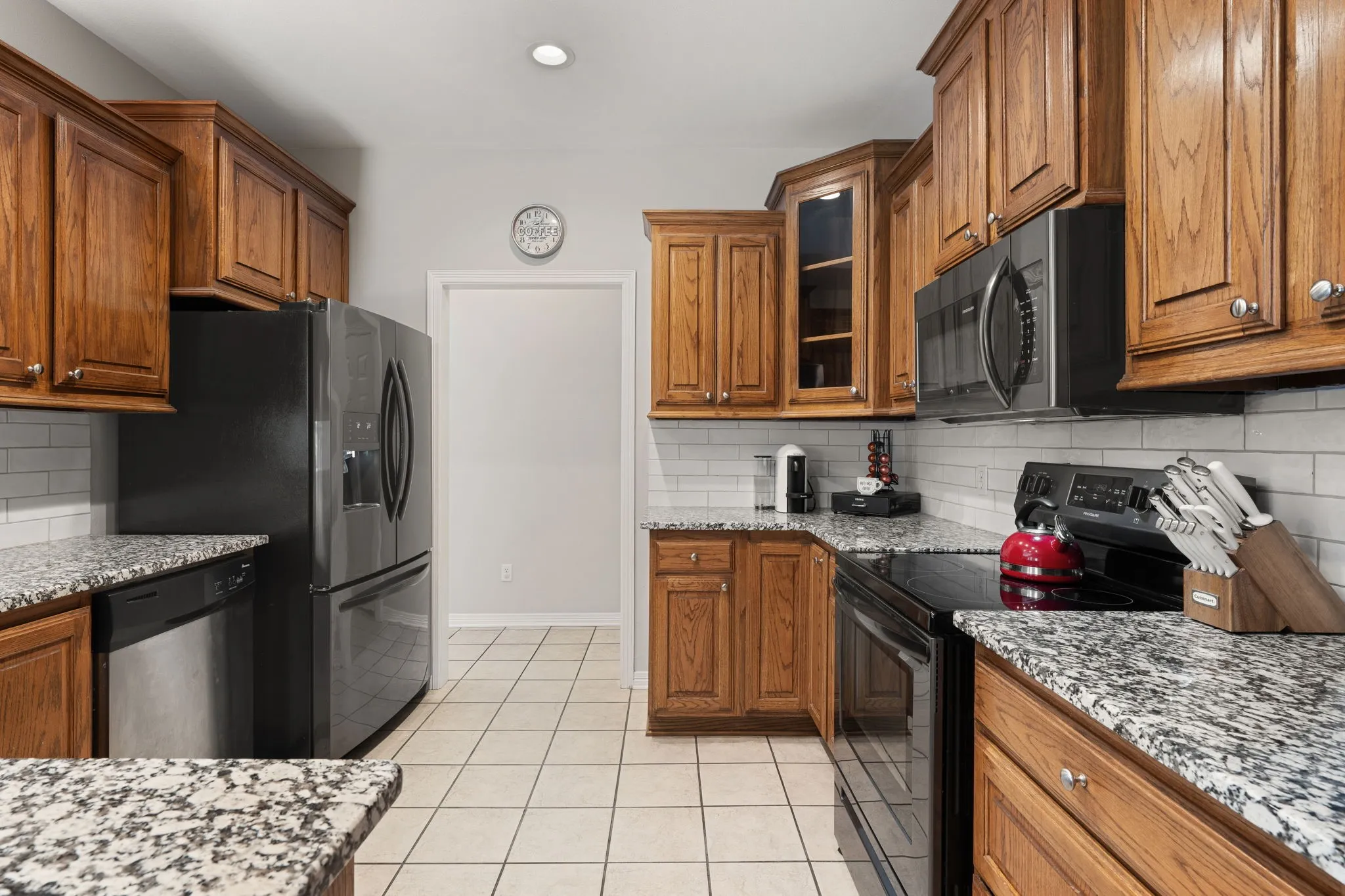 Single Family Residence For Sale in Hunt County , 2857 Mallard Drive, Greenville, Texas 75402, 4 Bedroom, 3 Bathroom, 2 Garage spaces, 2,168 Sqft, built in 2002, mls#21420096, Real Estate Agent in Greenville, Homes For Sale in Hunt county, Homes For Sale in Greenville, Realtor in Greenville Texas, Real Estate Brokerage Independent Realty Texas, Luminita Cordes Realtor