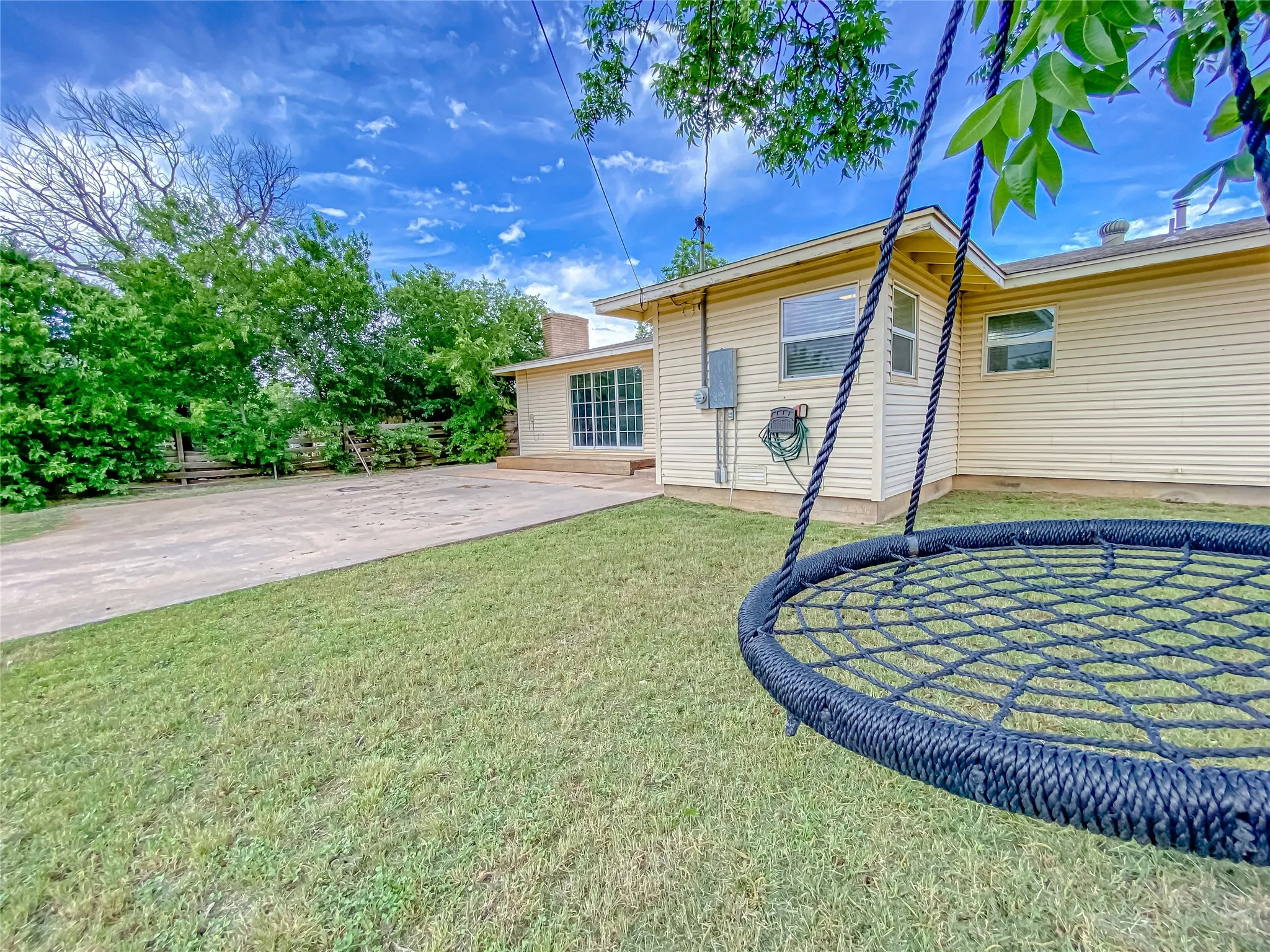 Single Family Residence For Sale in Taylor County , 2466 Garfield Avenue, Abilene, Texas 79601, 4 Bedroom, 2 Bathroom, Garage spaces, 2,219 Sqft, built in 1955, mls#21421283, Real Estate Agent in Abilene, Homes For Sale in Taylor county, Homes For Sale in Abilene, Realtor in Abilene Texas, Real Estate Brokerage Independent Realty Texas, Luminita Cordes Realtor