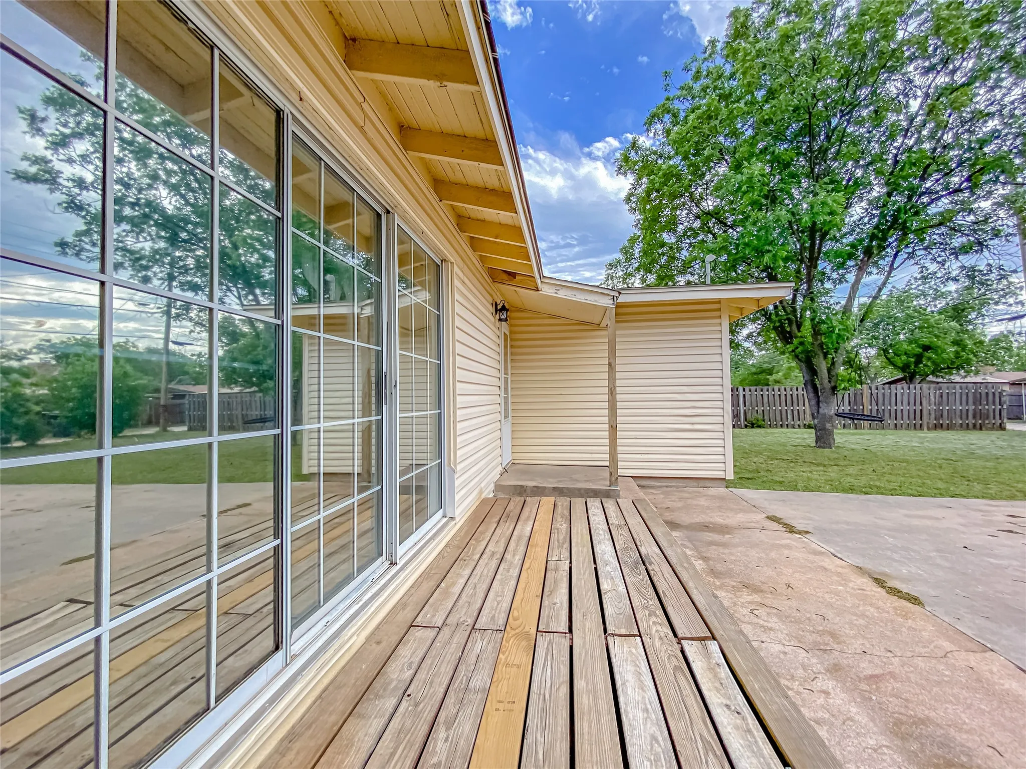 Single Family Residence For Sale in Taylor County , 2466 Garfield Avenue, Abilene, Texas 79601, 4 Bedroom, 2 Bathroom, Garage spaces, 2,219 Sqft, built in 1955, mls#21421283, Real Estate Agent in Abilene, Homes For Sale in Taylor county, Homes For Sale in Abilene, Realtor in Abilene Texas, Real Estate Brokerage Independent Realty Texas, Luminita Cordes Realtor