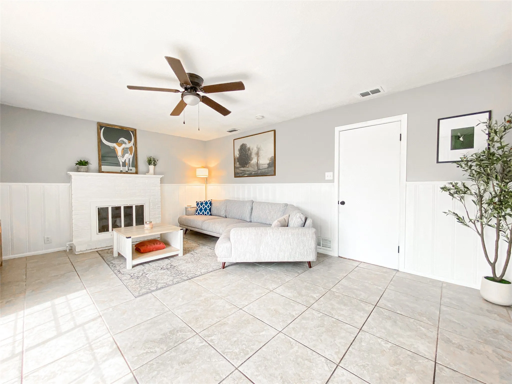 Single Family Residence For Sale in Taylor County , 2466 Garfield Avenue, Abilene, Texas 79601, 4 Bedroom, 2 Bathroom, Garage spaces, 2,219 Sqft, built in 1955, mls#21421283, Real Estate Agent in Abilene, Homes For Sale in Taylor county, Homes For Sale in Abilene, Realtor in Abilene Texas, Real Estate Brokerage Independent Realty Texas, Luminita Cordes Realtor