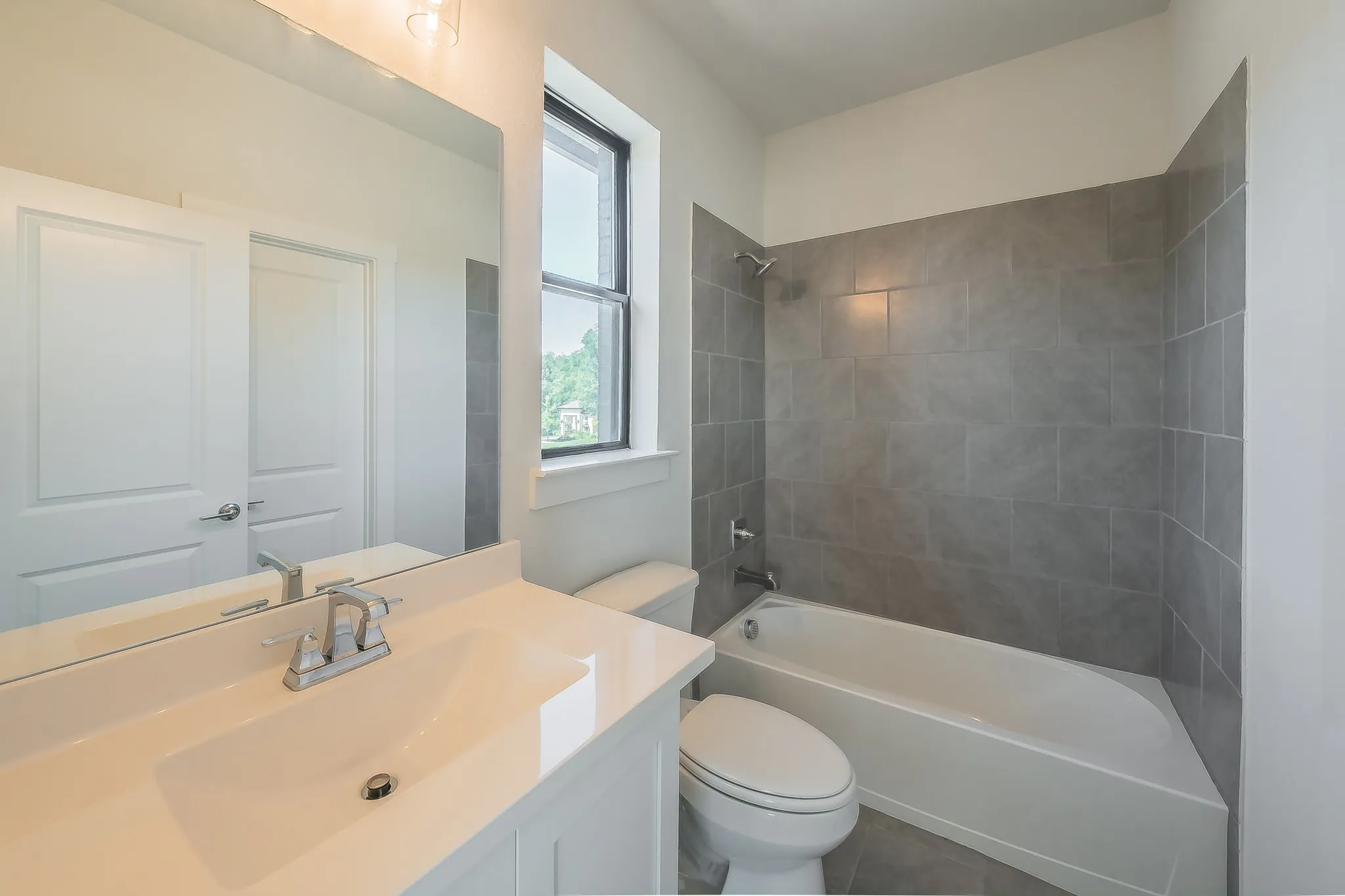 Single Family Residence For Sale in Tarrant County , 5901 Westworth Falls Way, Westworth Village, Texas 76114, 6 Bedroom, 7 Bathroom, 2 Garage spaces, 4,782 Sqft, built in 2022, mls#21421272, Real Estate Agent in Westworth Village, Homes For Sale in Tarrant county, Homes For Sale in Westworth Village, Realtor in Westworth Village Texas, Real Estate Brokerage Independent Realty Texas, Luminita Cordes Realtor