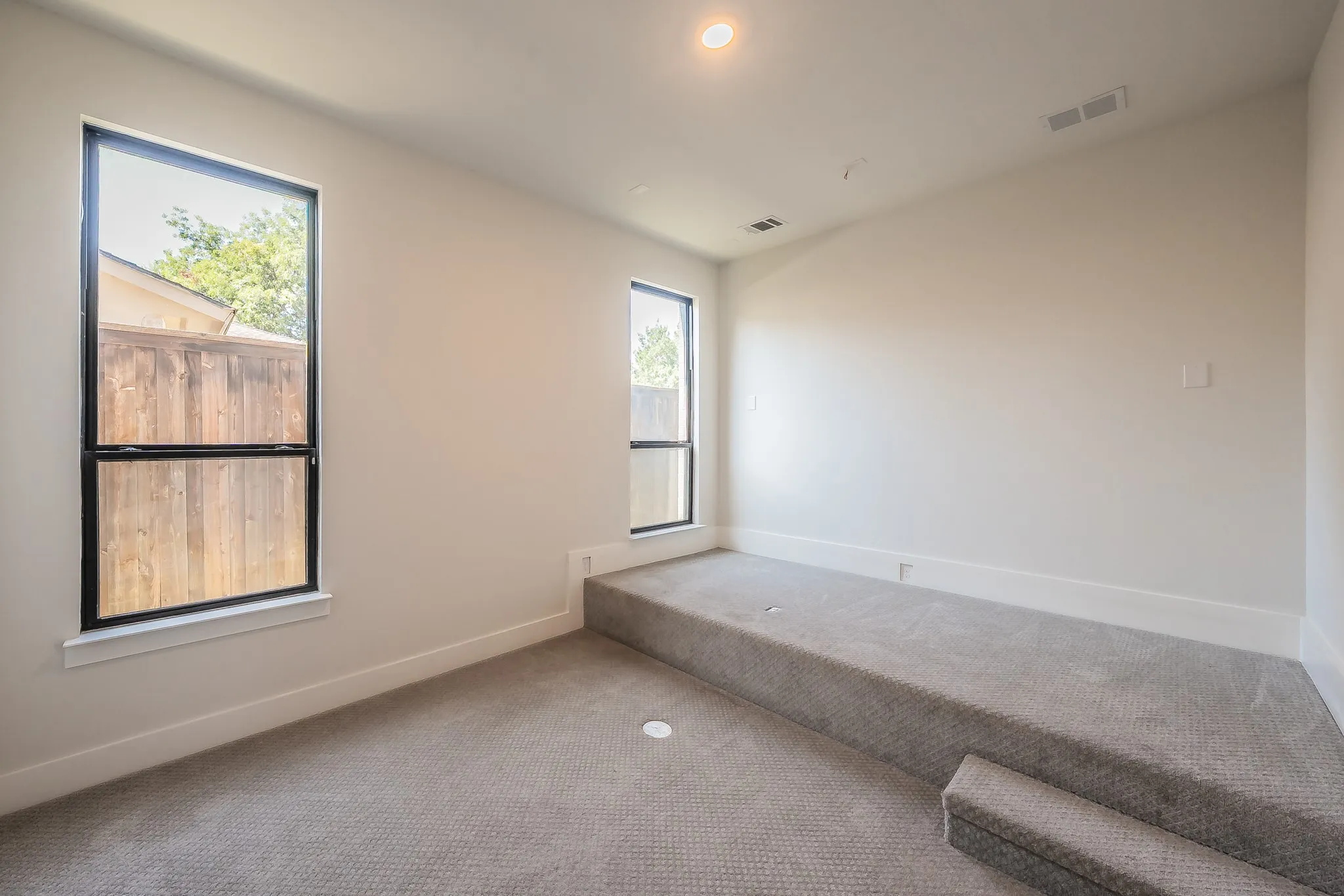 Single Family Residence For Sale in Tarrant County , 5901 Westworth Falls Way, Westworth Village, Texas 76114, 6 Bedroom, 7 Bathroom, 2 Garage spaces, 4,782 Sqft, built in 2022, mls#21421272, Real Estate Agent in Westworth Village, Homes For Sale in Tarrant county, Homes For Sale in Westworth Village, Realtor in Westworth Village Texas, Real Estate Brokerage Independent Realty Texas, Luminita Cordes Realtor
