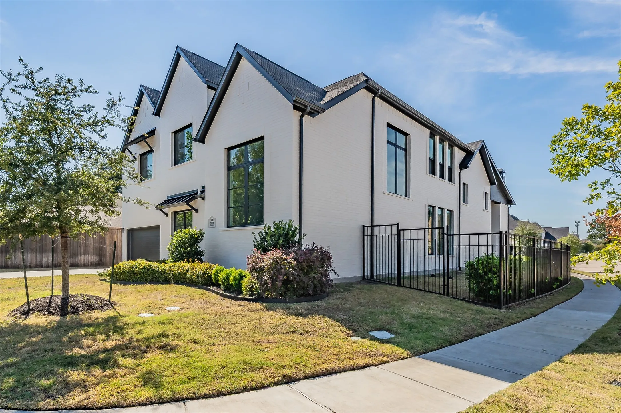 Single Family Residence For Sale in Tarrant County , 5901 Westworth Falls Way, Westworth Village, Texas 76114, 6 Bedroom, 7 Bathroom, 2 Garage spaces, 4,782 Sqft, built in 2022, mls#21421272, Real Estate Agent in Westworth Village, Homes For Sale in Tarrant county, Homes For Sale in Westworth Village, Realtor in Westworth Village Texas, Real Estate Brokerage Independent Realty Texas, Luminita Cordes Realtor