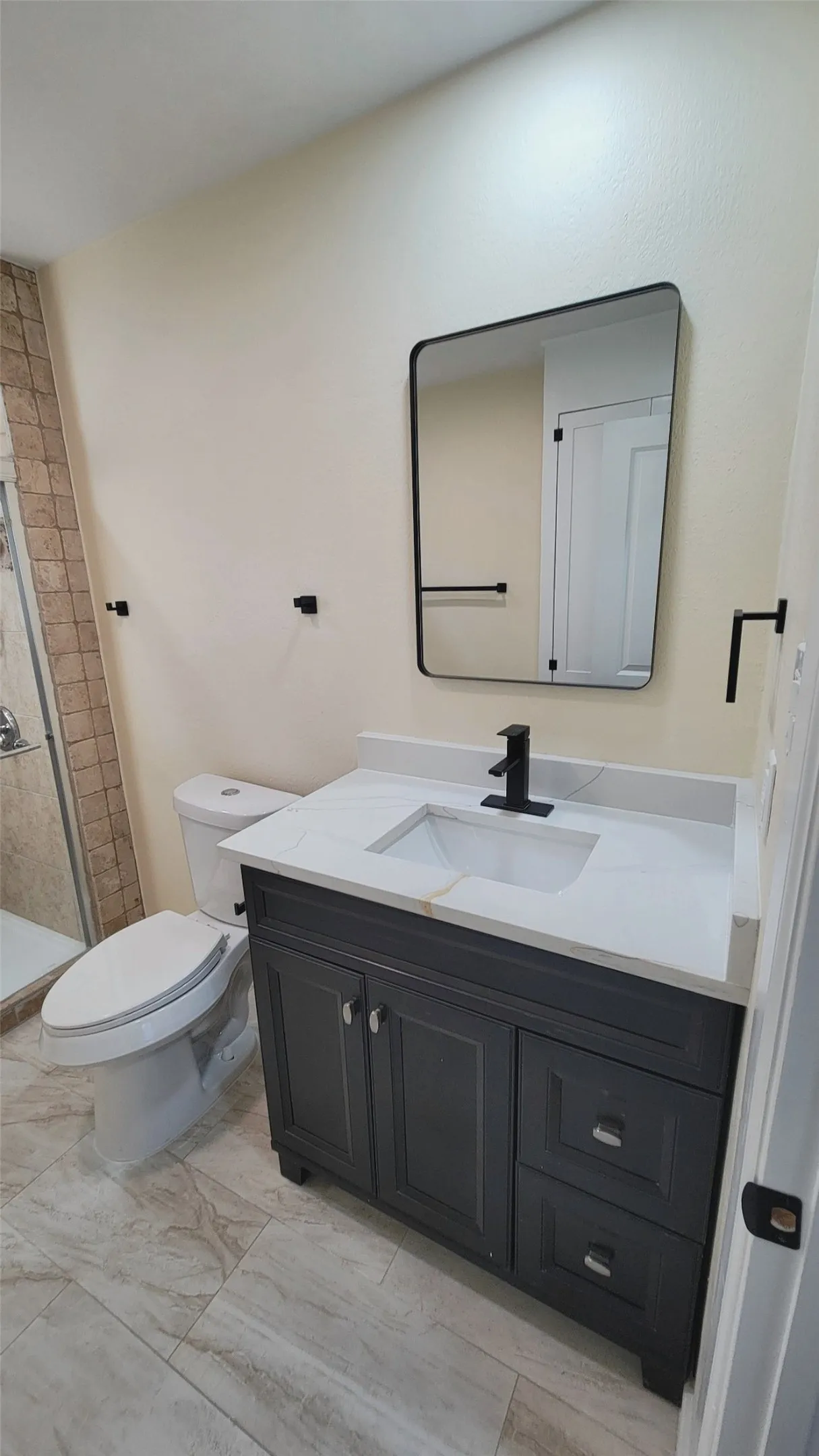 Single Family Residence For Sale in Tarrant County , 2845 Hunter Street, Fort Worth, Texas 76112, 3 Bedroom, 2 Bathroom, Garage spaces, 1,079 Sqft, built in 1951, mls#21421298, Real Estate Agent in Fort Worth, Homes For Sale in Tarrant county, Homes For Sale in Fort Worth, Realtor in Fort Worth Texas, Real Estate Brokerage Independent Realty Texas, Luminita Cordes Realtor