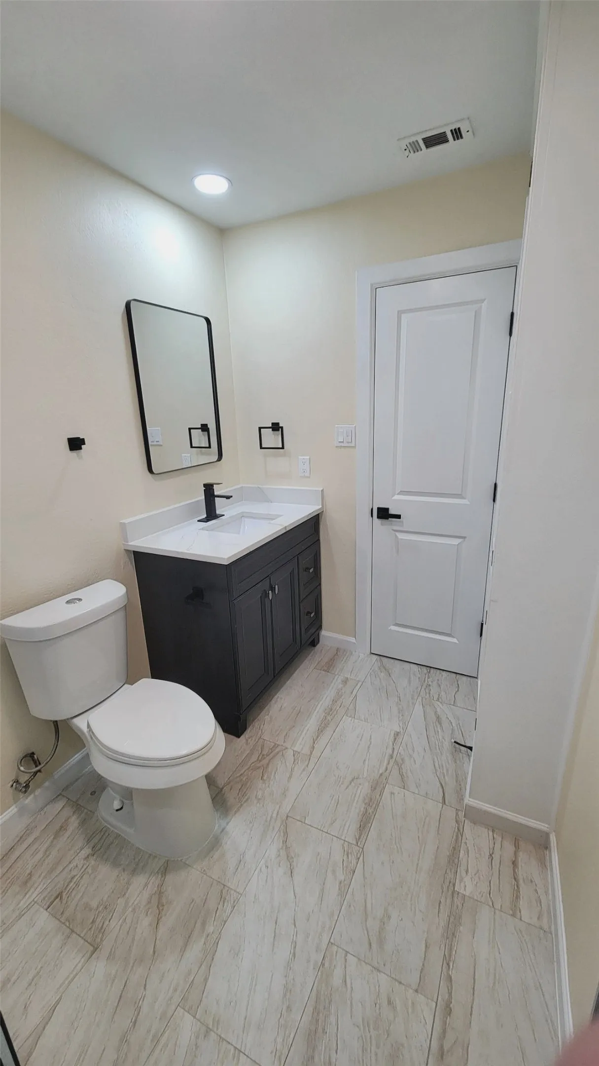 Single Family Residence For Sale in Tarrant County , 2845 Hunter Street, Fort Worth, Texas 76112, 3 Bedroom, 2 Bathroom, Garage spaces, 1,079 Sqft, built in 1951, mls#21421298, Real Estate Agent in Fort Worth, Homes For Sale in Tarrant county, Homes For Sale in Fort Worth, Realtor in Fort Worth Texas, Real Estate Brokerage Independent Realty Texas, Luminita Cordes Realtor