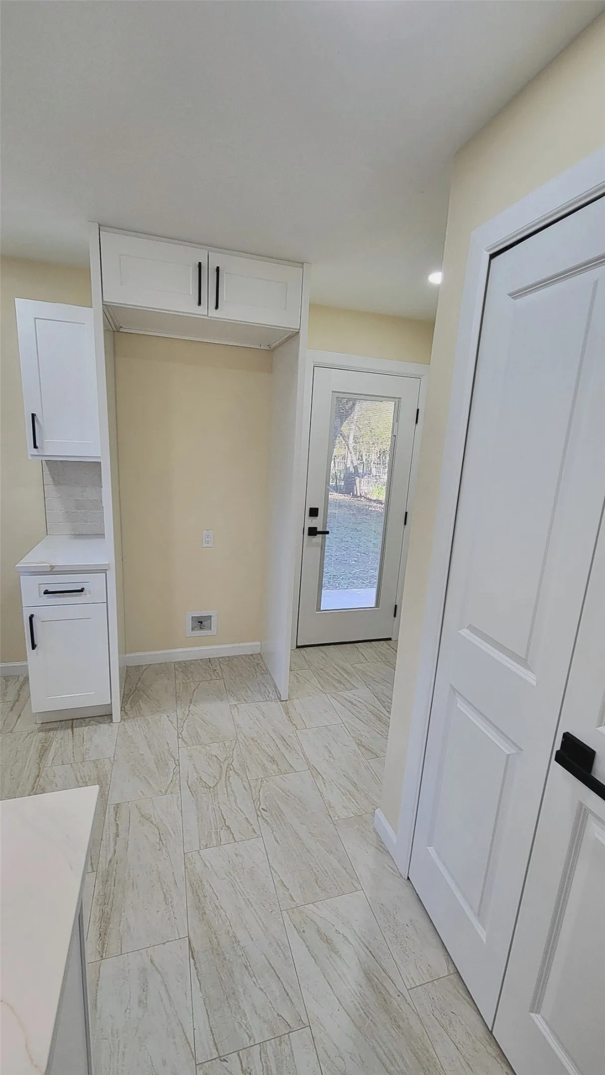 Single Family Residence For Sale in Tarrant County , 2845 Hunter Street, Fort Worth, Texas 76112, 3 Bedroom, 2 Bathroom, Garage spaces, 1,079 Sqft, built in 1951, mls#21421298, Real Estate Agent in Fort Worth, Homes For Sale in Tarrant county, Homes For Sale in Fort Worth, Realtor in Fort Worth Texas, Real Estate Brokerage Independent Realty Texas, Luminita Cordes Realtor