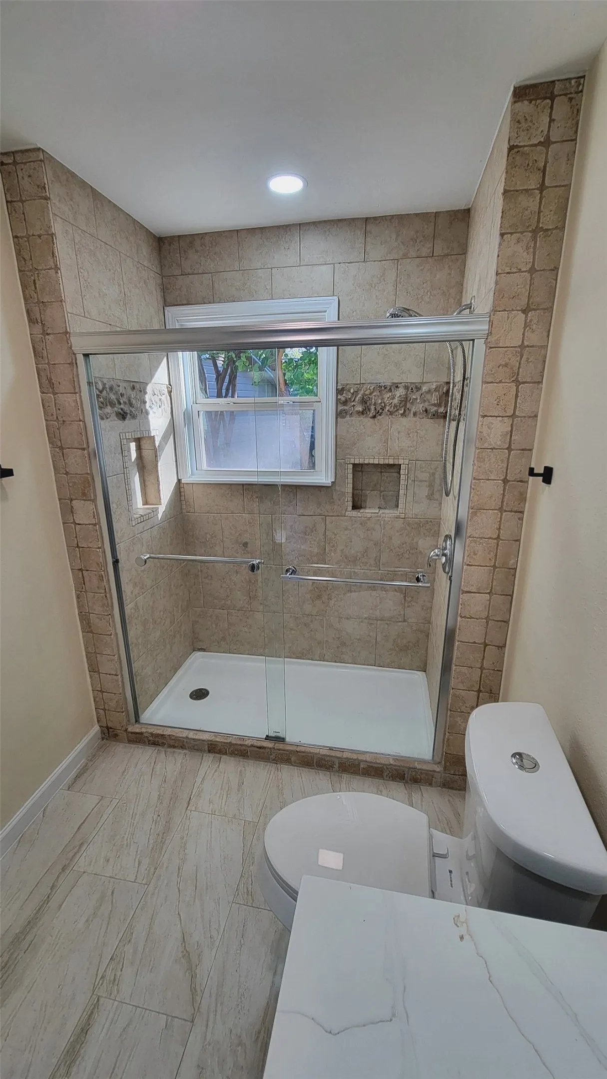Single Family Residence For Sale in Tarrant County , 2845 Hunter Street, Fort Worth, Texas 76112, 3 Bedroom, 2 Bathroom, Garage spaces, 1,079 Sqft, built in 1951, mls#21421298, Real Estate Agent in Fort Worth, Homes For Sale in Tarrant county, Homes For Sale in Fort Worth, Realtor in Fort Worth Texas, Real Estate Brokerage Independent Realty Texas, Luminita Cordes Realtor