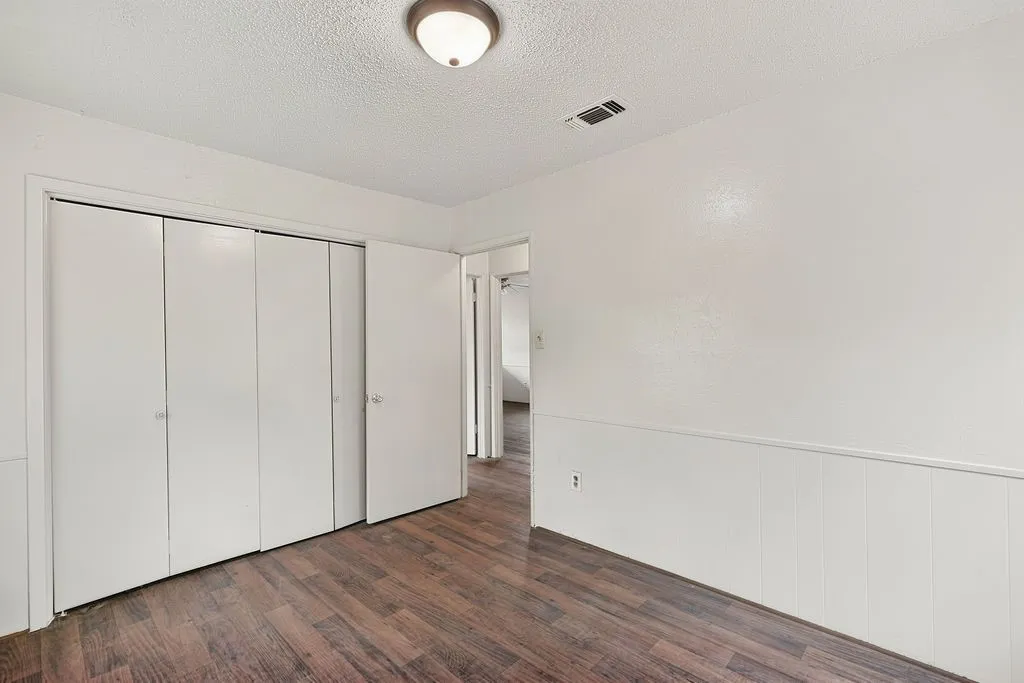 Single Family Residence For Sale in Morris County , 241 Byrne Avenue, Lone Star, Texas 75668, 2 Bedroom, 1 Bathroom, Garage spaces, 714 Sqft, built in 1955, mls#21399062, Real Estate Agent in Lone Star, Homes For Sale in Morris county, Homes For Sale in Lone Star, Realtor in Lone Star Texas, Real Estate Brokerage Independent Realty Texas, Luminita Cordes Realtor