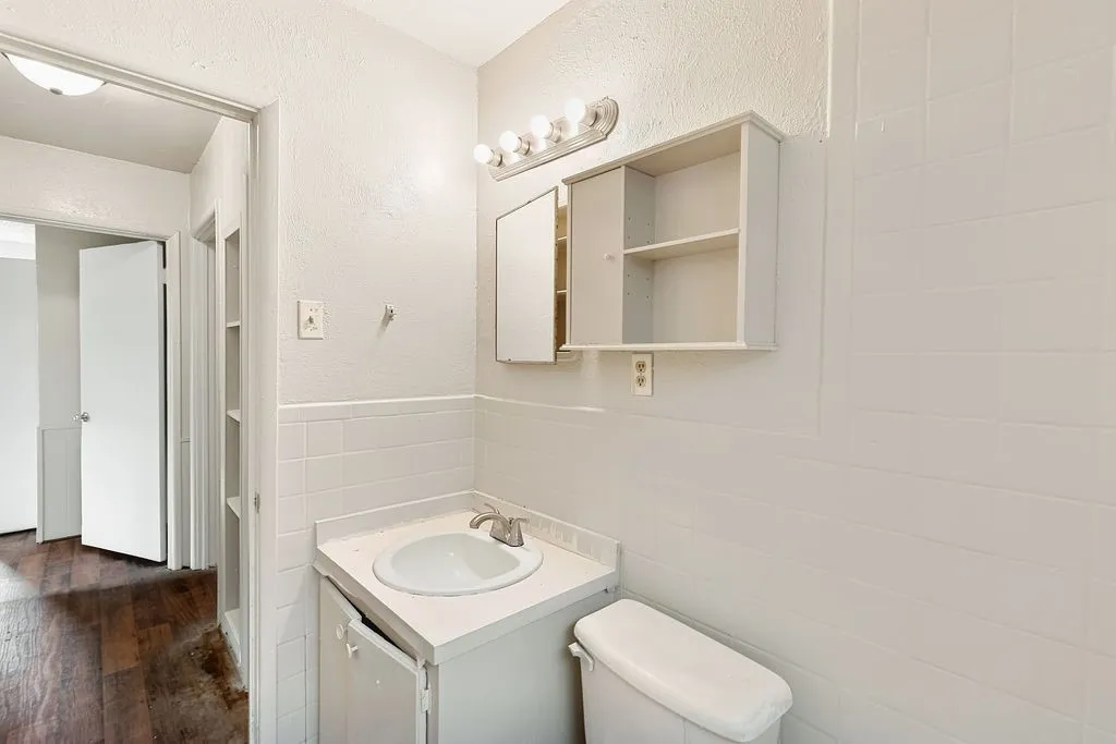Single Family Residence For Sale in Morris County , 241 Byrne Avenue, Lone Star, Texas 75668, 2 Bedroom, 1 Bathroom, Garage spaces, 714 Sqft, built in 1955, mls#21399062, Real Estate Agent in Lone Star, Homes For Sale in Morris county, Homes For Sale in Lone Star, Realtor in Lone Star Texas, Real Estate Brokerage Independent Realty Texas, Luminita Cordes Realtor