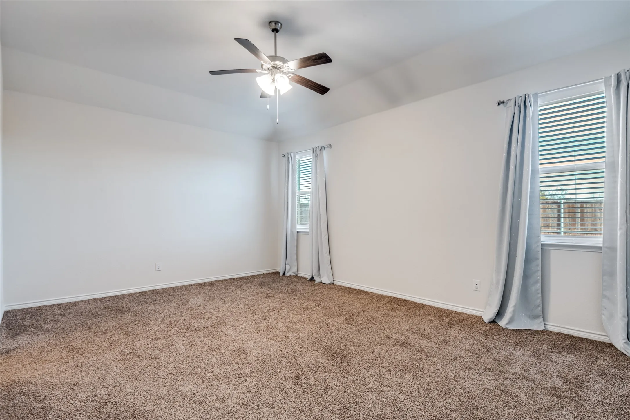Single Family Residence For Rent in Rockwall County , 905 Philadelphia Street, Fate, Texas 75189, 4 Bedroom, 2 Bathroom, 2 Garage spaces, 2,153 Sqft, built in 2020, mls#21421301, Real Estate Agent in Fate, Homes For Rent in Rockwall county, Homes For Rent in Fate, Realtor in Fate Texas, Real Estate Brokerage Independent Realty Texas, Luminita Cordes Realtor