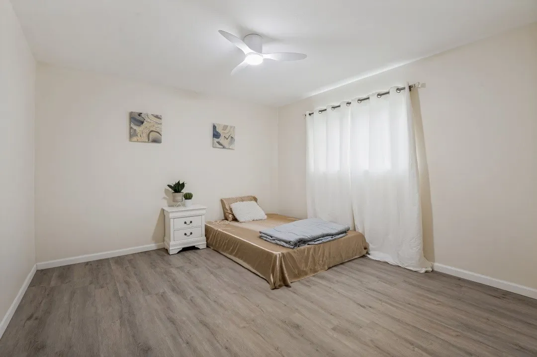 Single Family Residence For Rent in Denton County , 2946 Lockwood Drive, Carrollton, Texas 75007, 3 Bedroom, 2 Bathroom, 2 Garage spaces, 1,472 Sqft, built in 1972, mls#21421306, Real Estate Agent in Carrollton, Homes For Rent in Denton county, Homes For Rent in Carrollton, Realtor in Carrollton Texas, Real Estate Brokerage Independent Realty Texas, Luminita Cordes Realtor