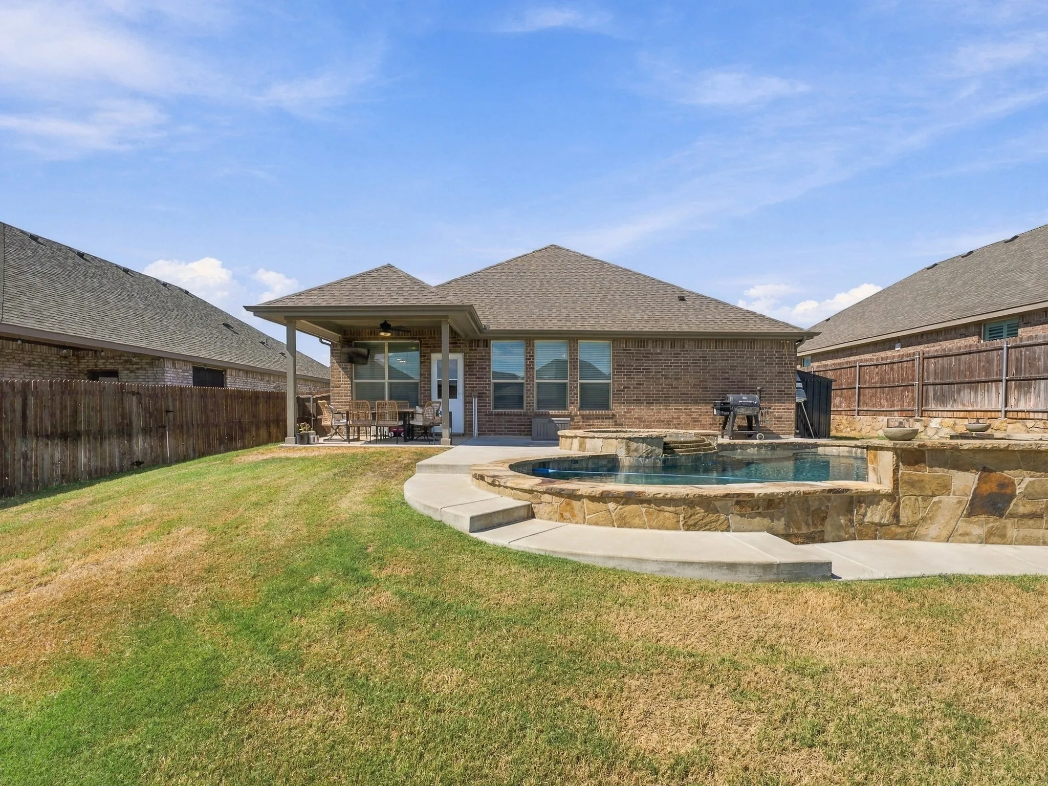 Single Family Residence For Sale in Hood County , 1505 Seabiscuit Drive, Granbury, Texas 76049, 3 Bedroom, 2 Bathroom, 2 Garage spaces, 1,694 Sqft, built in 2020, mls#21418949, Real Estate Agent in Granbury, Homes For Sale in Hood county, Homes For Sale in Granbury, Realtor in Granbury Texas, Real Estate Brokerage Independent Realty Texas, Luminita Cordes Realtor