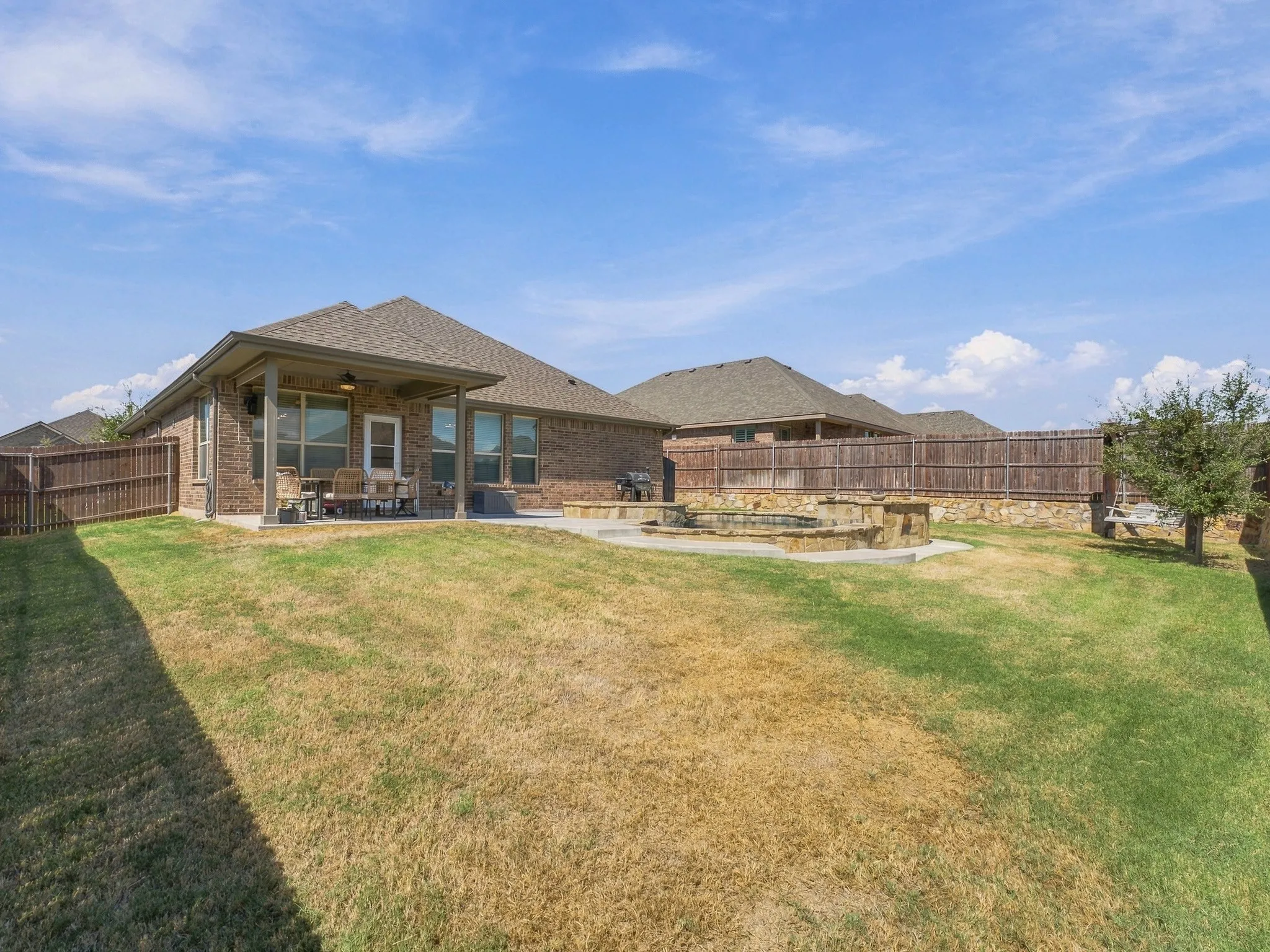 Single Family Residence For Sale in Hood County , 1505 Seabiscuit Drive, Granbury, Texas 76049, 3 Bedroom, 2 Bathroom, 2 Garage spaces, 1,694 Sqft, built in 2020, mls#21418949, Real Estate Agent in Granbury, Homes For Sale in Hood county, Homes For Sale in Granbury, Realtor in Granbury Texas, Real Estate Brokerage Independent Realty Texas, Luminita Cordes Realtor