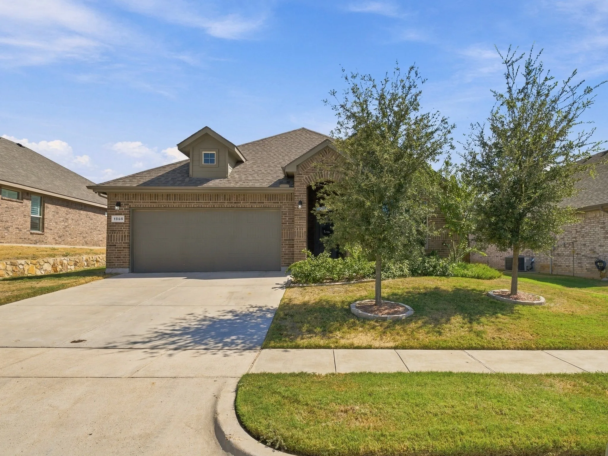 Single Family Residence For Sale in Hood County , 1505 Seabiscuit Drive, Granbury, Texas 76049, 3 Bedroom, 2 Bathroom, 2 Garage spaces, 1,694 Sqft, built in 2020, mls#21418949, Real Estate Agent in Granbury, Homes For Sale in Hood county, Homes For Sale in Granbury, Realtor in Granbury Texas, Real Estate Brokerage Independent Realty Texas, Luminita Cordes Realtor