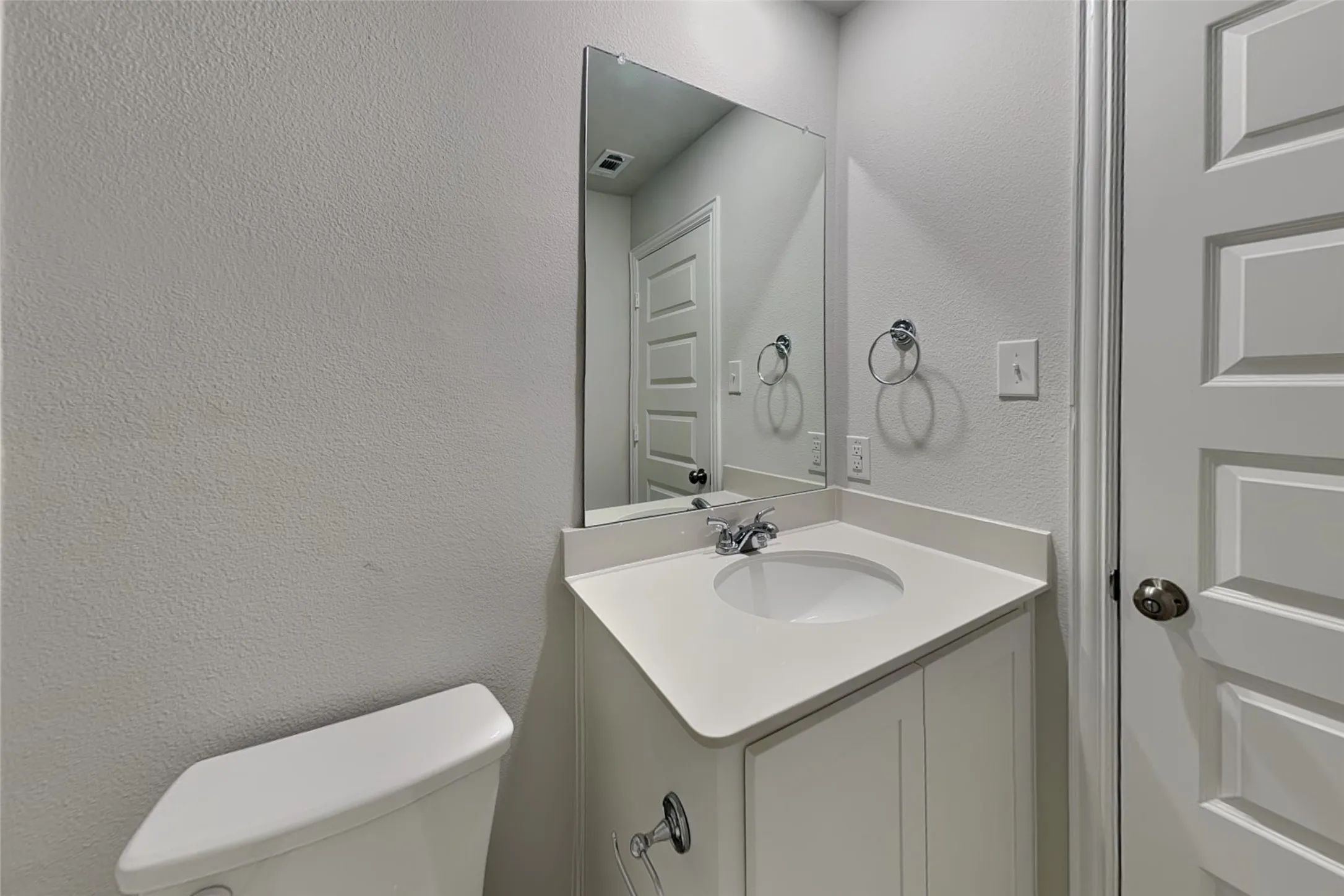 Single Family Residence For Rent in Grayson County , 545 Meadow Run Drive, Van Alstyne, Texas 75495, 4 Bedroom, 3 Bathroom, 2 Garage spaces, 2,541 Sqft, built in 2024, mls#21421309, Real Estate Agent in Van Alstyne, Homes For Rent in Grayson county, Homes For Rent in Van Alstyne, Realtor in Van Alstyne Texas, Real Estate Brokerage Independent Realty Texas, Luminita Cordes Realtor