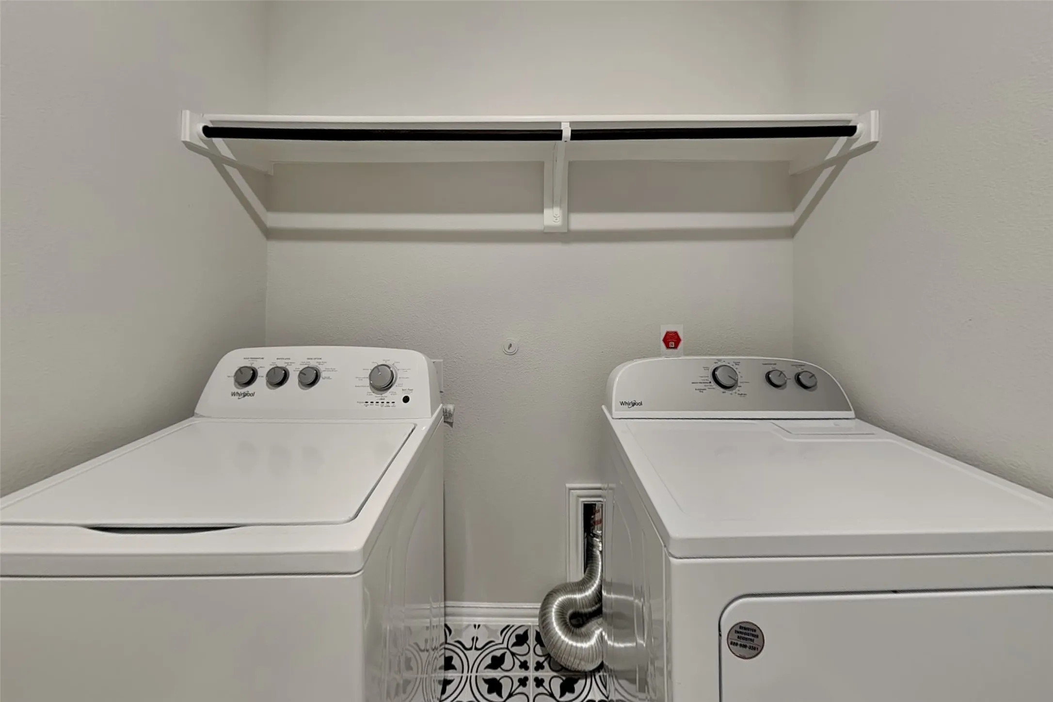 Single Family Residence For Rent in Grayson County , 545 Meadow Run Drive, Van Alstyne, Texas 75495, 4 Bedroom, 3 Bathroom, 2 Garage spaces, 2,541 Sqft, built in 2024, mls#21421309, Real Estate Agent in Van Alstyne, Homes For Rent in Grayson county, Homes For Rent in Van Alstyne, Realtor in Van Alstyne Texas, Real Estate Brokerage Independent Realty Texas, Luminita Cordes Realtor