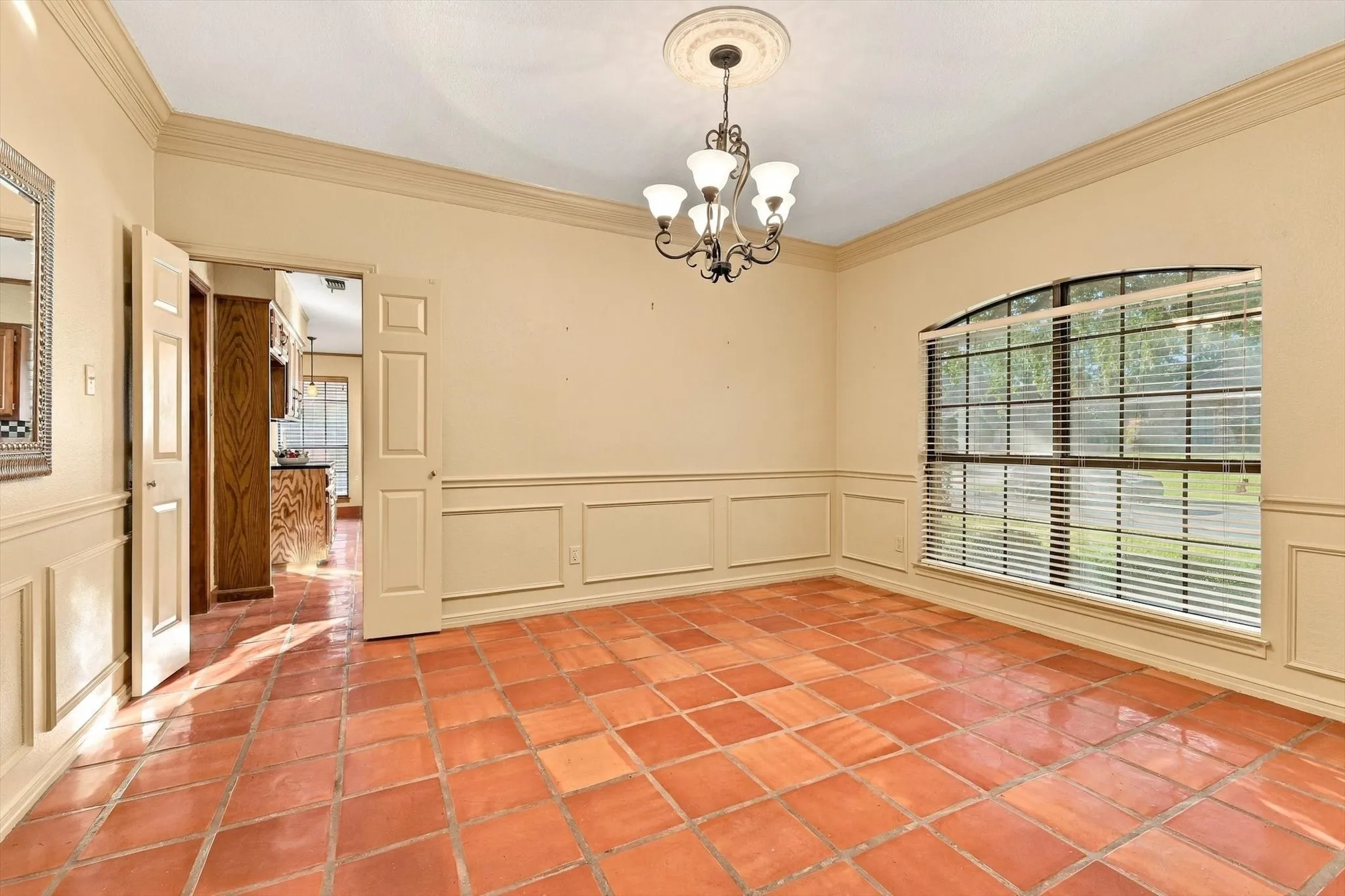 dining room beside the kitchen.