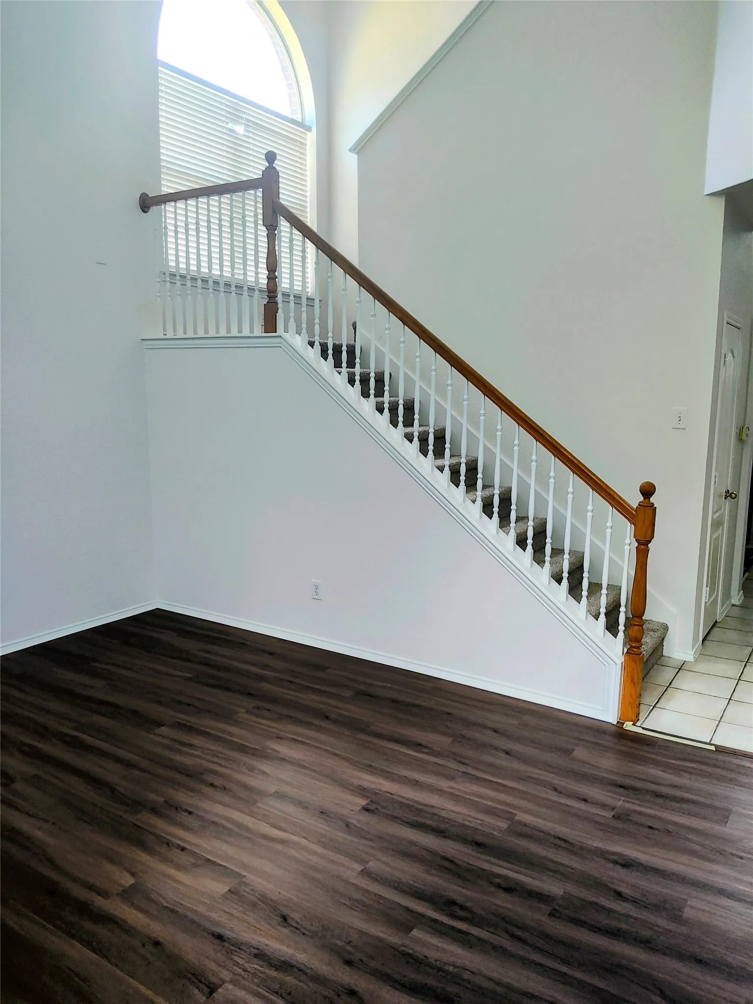 Single Family Residence For Rent in Tarrant County , 2300 Forest Park Circle, Mansfield, Texas 76063, 3 Bedroom, 3 Bathroom, 2 Garage spaces, 2,863 Sqft, built in 1999, mls#21421297, Real Estate Agent in Mansfield, Homes For Rent in Tarrant county, Homes For Rent in Mansfield, Realtor in Mansfield Texas, Real Estate Brokerage Independent Realty Texas, Luminita Cordes Realtor