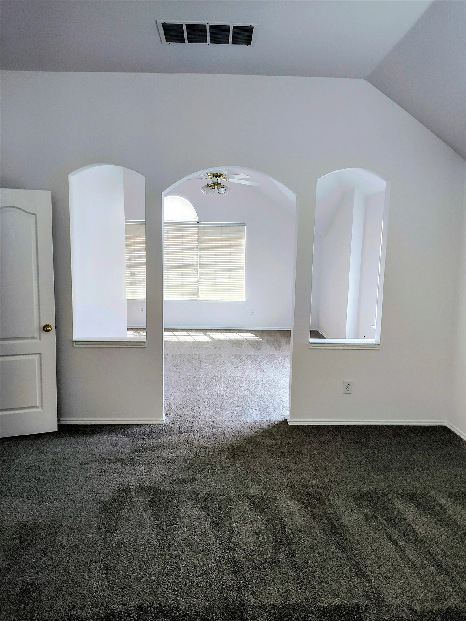Single Family Residence For Rent in Tarrant County , 2300 Forest Park Circle, Mansfield, Texas 76063, 3 Bedroom, 3 Bathroom, 2 Garage spaces, 2,863 Sqft, built in 1999, mls#21421297, Real Estate Agent in Mansfield, Homes For Rent in Tarrant county, Homes For Rent in Mansfield, Realtor in Mansfield Texas, Real Estate Brokerage Independent Realty Texas, Luminita Cordes Realtor