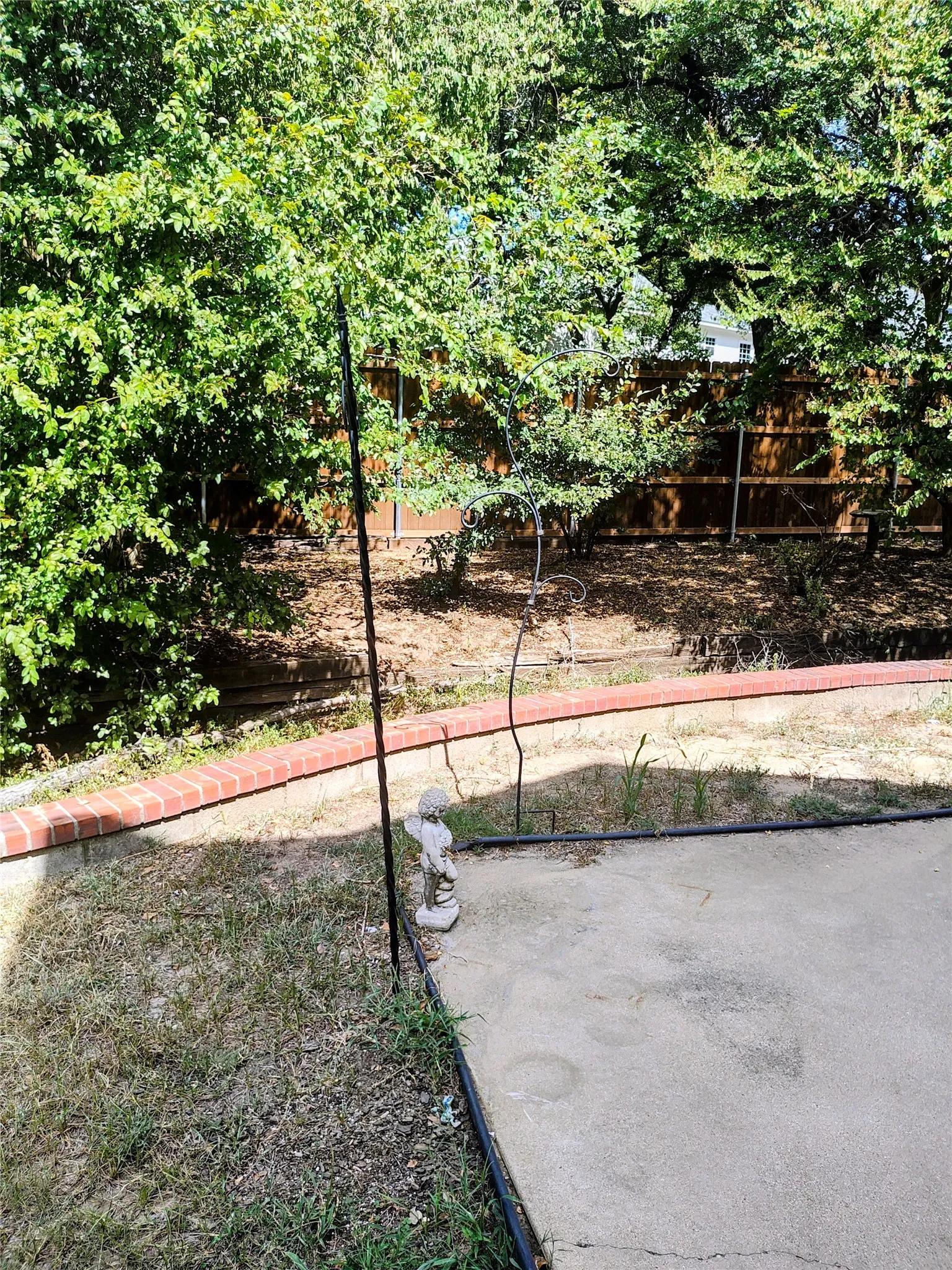 Single Family Residence For Rent in Tarrant County , 2300 Forest Park Circle, Mansfield, Texas 76063, 3 Bedroom, 3 Bathroom, 2 Garage spaces, 2,863 Sqft, built in 1999, mls#21421297, Real Estate Agent in Mansfield, Homes For Rent in Tarrant county, Homes For Rent in Mansfield, Realtor in Mansfield Texas, Real Estate Brokerage Independent Realty Texas, Luminita Cordes Realtor