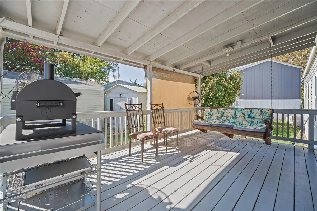 Mobile Home For Sale in Tarrant County , 7800 Mockingbird Lane 81, North Richland Hills, Texas 76180, 2 Bedroom, 2 Bathroom, Garage spaces, 900 Sqft, built in 2019, mls#21421330, Real Estate Agent in North Richland Hills, Homes For Sale in Tarrant county, Homes For Sale in North Richland Hills, Realtor in North Richland Hills Texas, Real Estate Brokerage Independent Realty Texas, Luminita Cordes Realtor