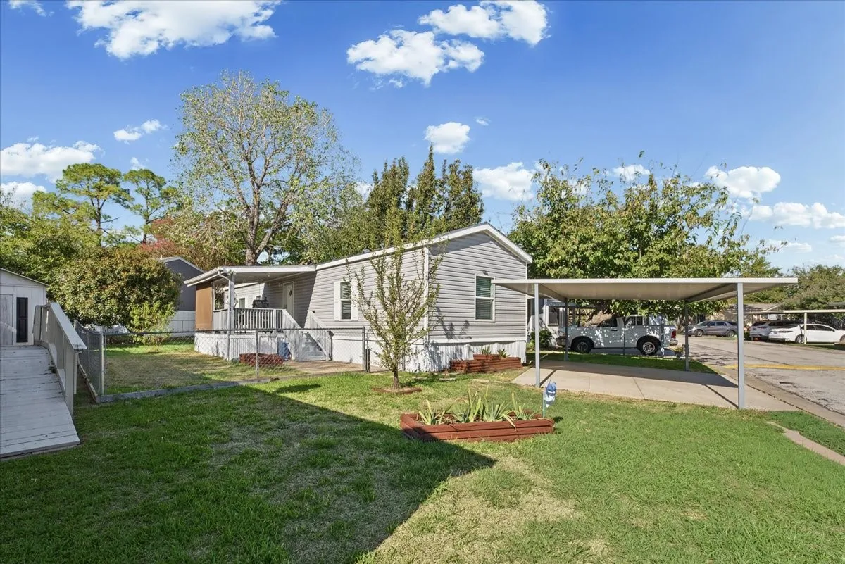 Mobile Home For Sale in Tarrant County , 7800 Mockingbird Lane 81, North Richland Hills, Texas 76180, 2 Bedroom, 2 Bathroom, Garage spaces, 900 Sqft, built in 2019, mls#21421330, Real Estate Agent in North Richland Hills, Homes For Sale in Tarrant county, Homes For Sale in North Richland Hills, Realtor in North Richland Hills Texas, Real Estate Brokerage Independent Realty Texas, Luminita Cordes Realtor