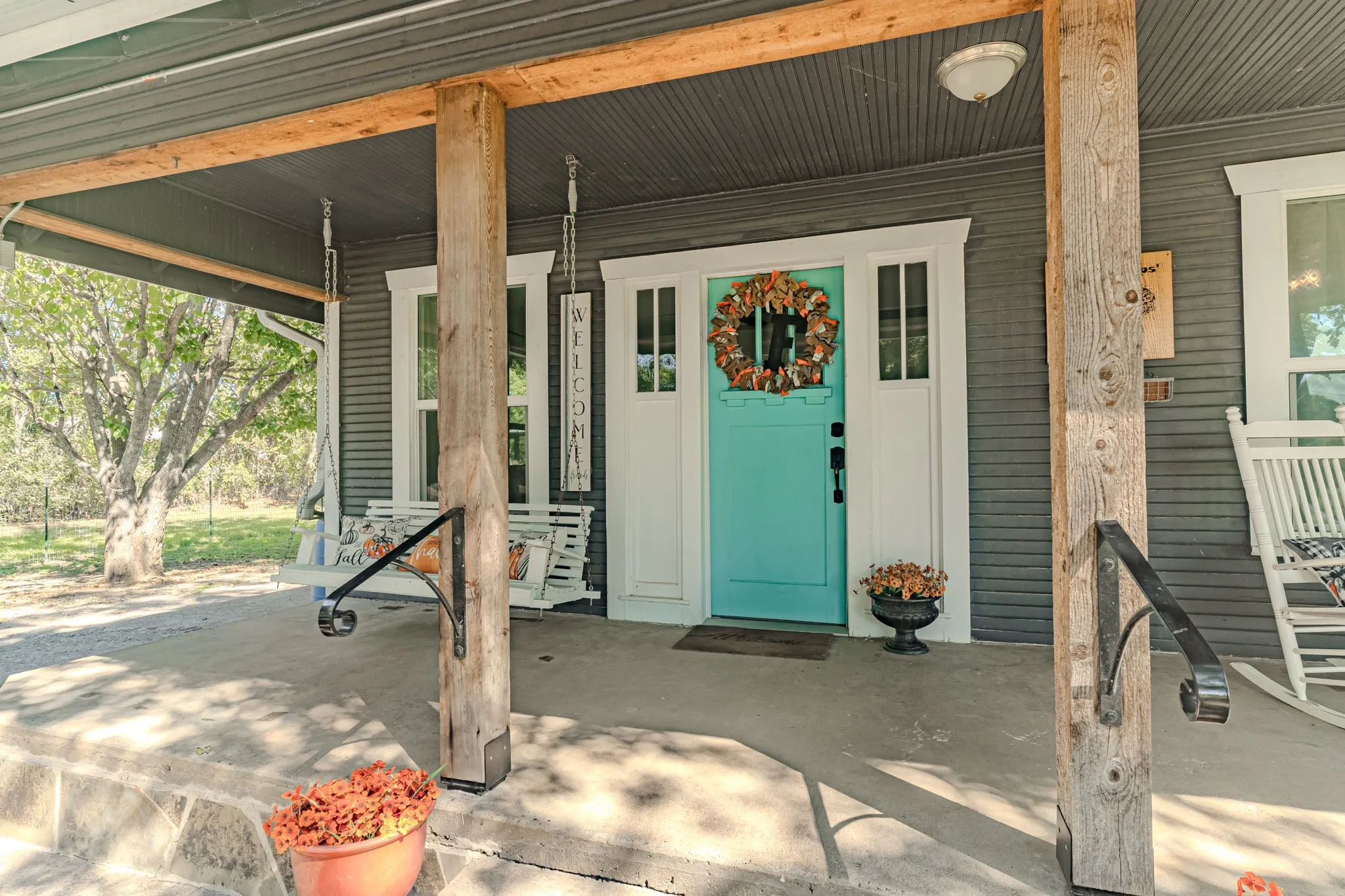 Single Family Residence For Sale in Parker County , 4409 Tin Top Road, Weatherford, Texas 76087, 2 Bedroom, 1 Bathroom, 1 Garage spaces, 1,050 Sqft, built in 1968, mls#21421086, Real Estate Agent in Weatherford, Homes For Sale in Parker county, Homes For Sale in Weatherford, Realtor in Weatherford Texas, Real Estate Brokerage Independent Realty Texas, Luminita Cordes Realtor