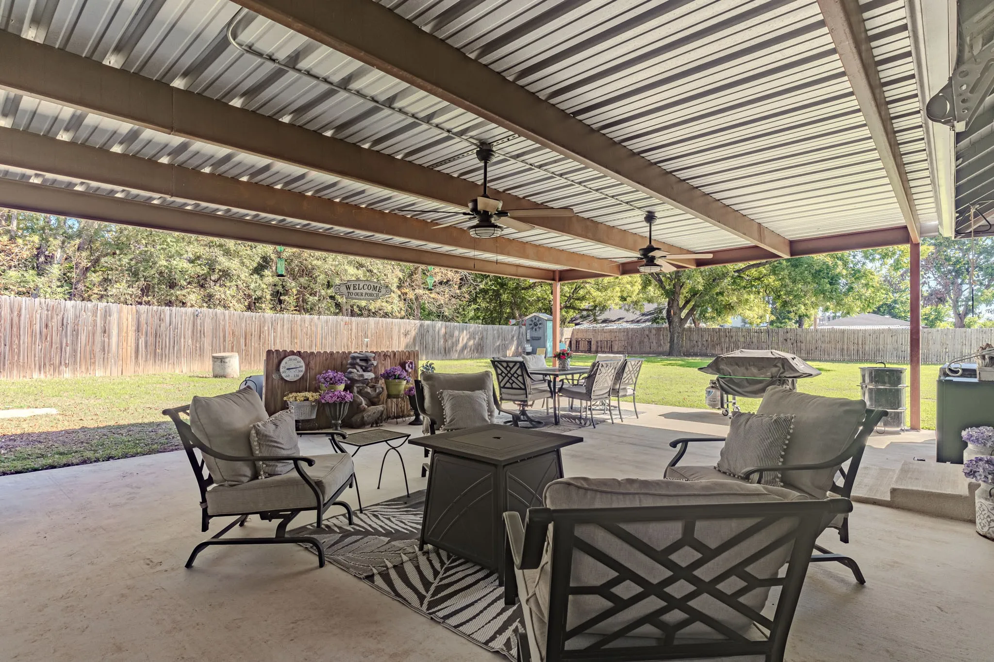 Single Family Residence For Sale in Parker County , 4409 Tin Top Road, Weatherford, Texas 76087, 2 Bedroom, 1 Bathroom, 1 Garage spaces, 1,050 Sqft, built in 1968, mls#21421086, Real Estate Agent in Weatherford, Homes For Sale in Parker county, Homes For Sale in Weatherford, Realtor in Weatherford Texas, Real Estate Brokerage Independent Realty Texas, Luminita Cordes Realtor