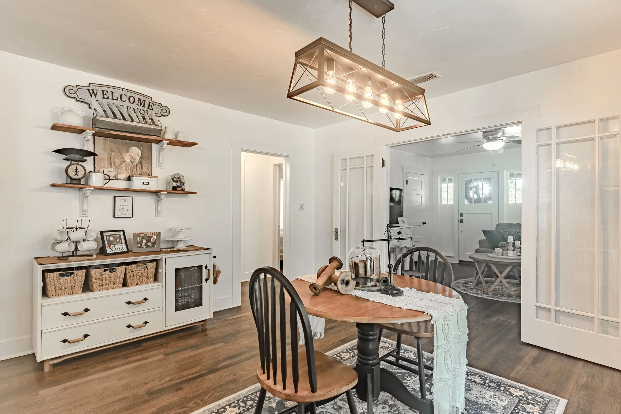 Single Family Residence For Sale in Parker County , 4409 Tin Top Road, Weatherford, Texas 76087, 2 Bedroom, 1 Bathroom, 1 Garage spaces, 1,050 Sqft, built in 1968, mls#21421086, Real Estate Agent in Weatherford, Homes For Sale in Parker county, Homes For Sale in Weatherford, Realtor in Weatherford Texas, Real Estate Brokerage Independent Realty Texas, Luminita Cordes Realtor