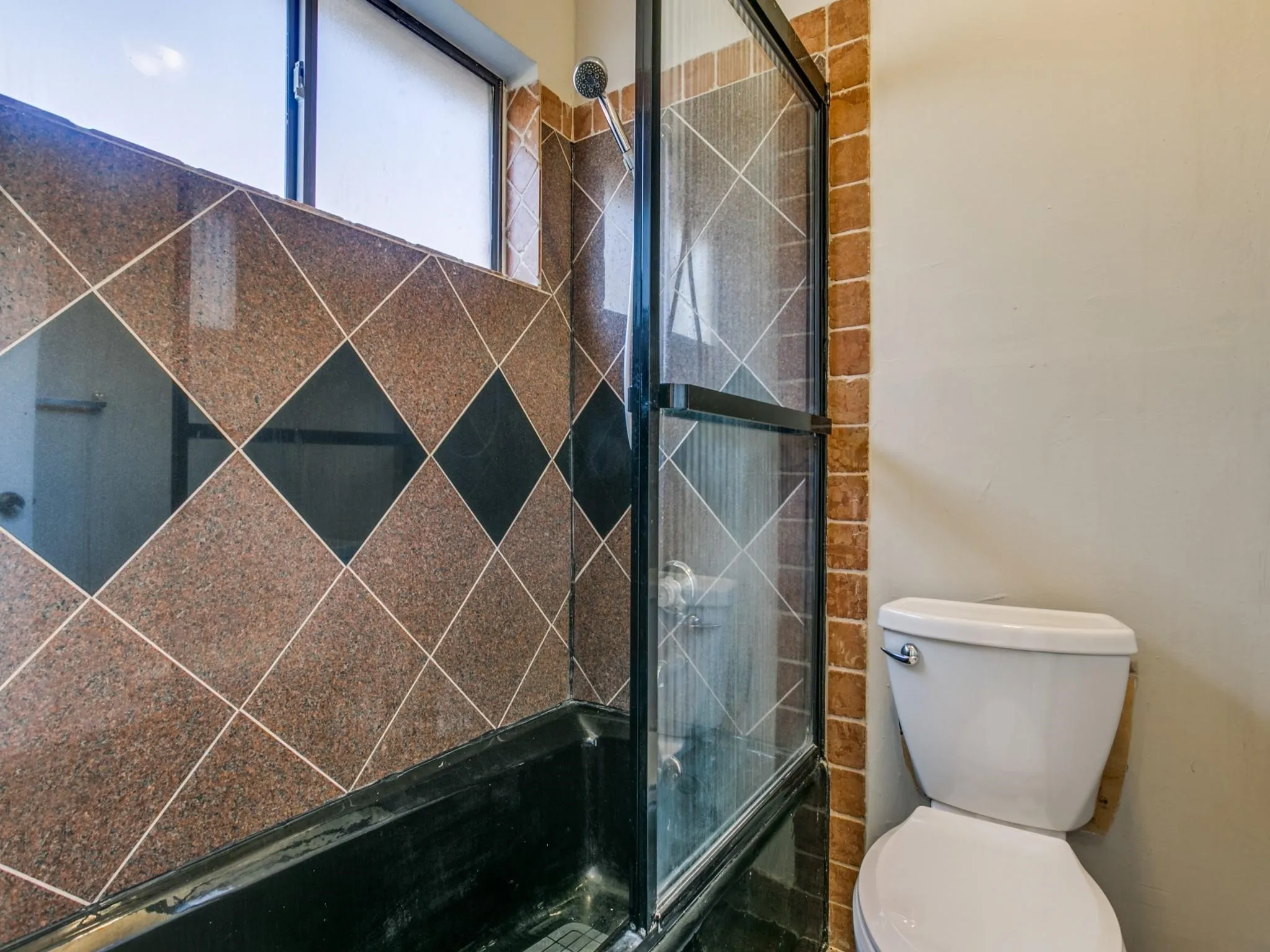 Single Family Residence For Rent in Collin County , 1108 Colmar Drive, Plano, Texas 75023, 3 Bedroom, 2 Bathroom, 2 Garage spaces, 1,453 Sqft, built in 1982, mls#21421343, Real Estate Agent in Plano, Homes For Rent in Collin county, Homes For Rent in Plano, Realtor in Plano Texas, Real Estate Brokerage Independent Realty Texas, Luminita Cordes Realtor