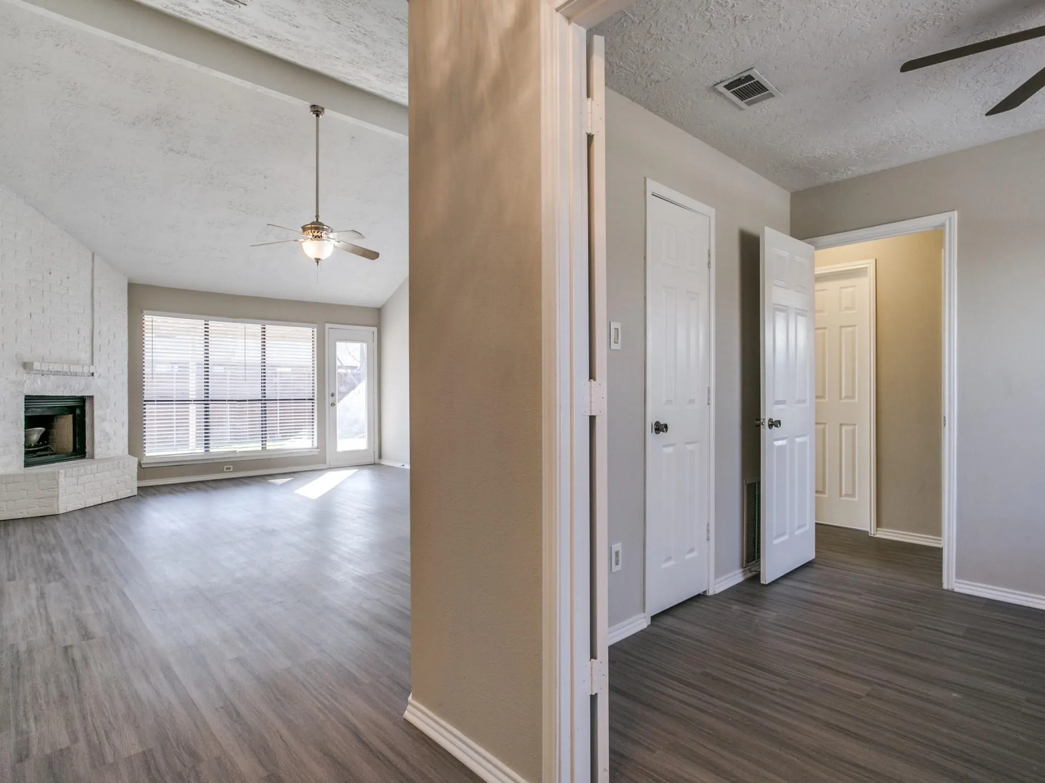 Single Family Residence For Rent in Collin County , 1108 Colmar Drive, Plano, Texas 75023, 3 Bedroom, 2 Bathroom, 2 Garage spaces, 1,453 Sqft, built in 1982, mls#21421343, Real Estate Agent in Plano, Homes For Rent in Collin county, Homes For Rent in Plano, Realtor in Plano Texas, Real Estate Brokerage Independent Realty Texas, Luminita Cordes Realtor