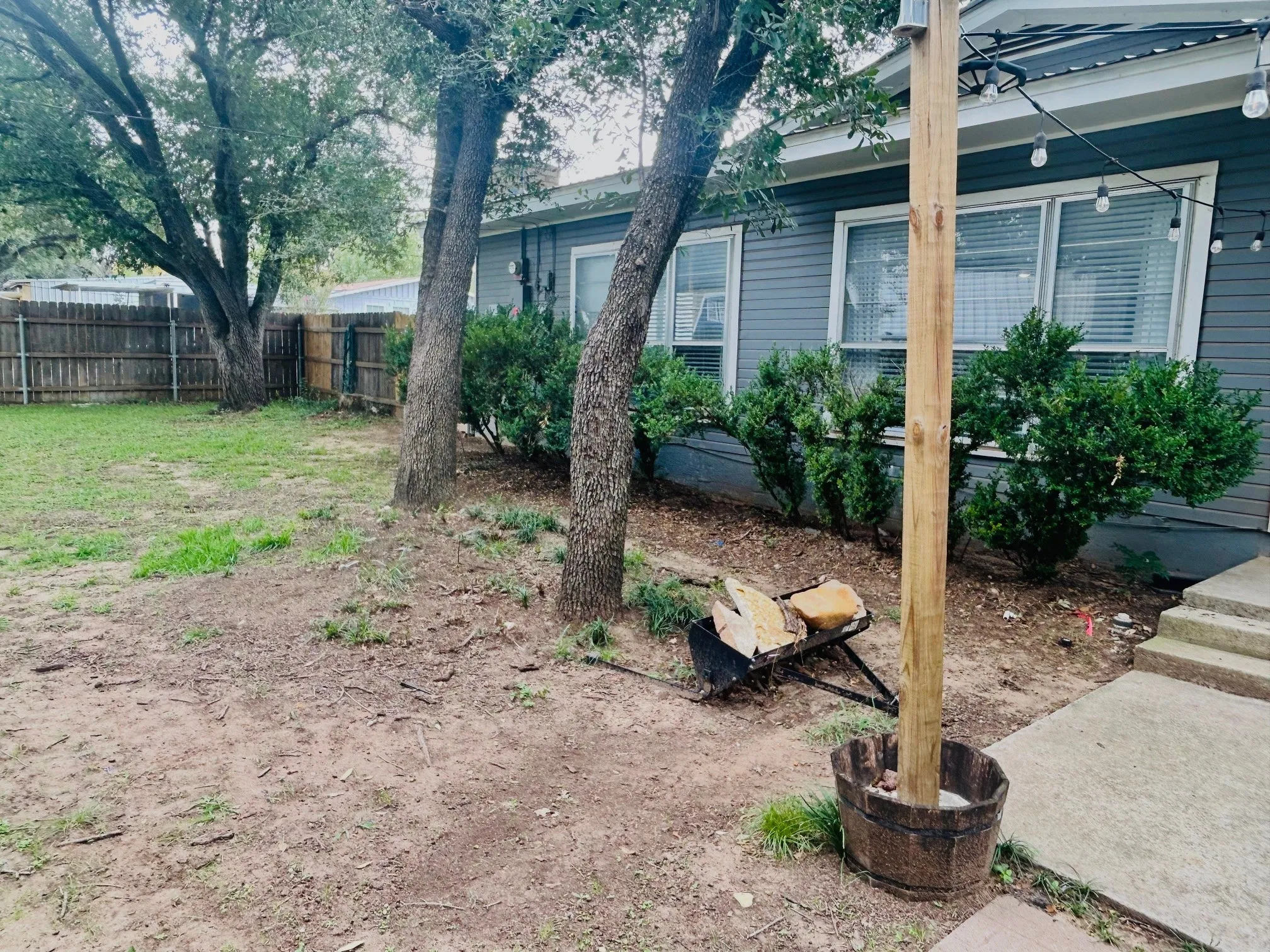 Single Family Residence For Sale in Brown County , 3914 Austin Avenue, Brownwood, Texas 76801, 3 Bedroom, 2 Bathroom, Garage spaces, 1,911 Sqft, built in 1967, mls#21421167, Real Estate Agent in Brownwood, Homes For Sale in Brown county, Homes For Sale in Brownwood, Realtor in Brownwood Texas, Real Estate Brokerage Independent Realty Texas, Luminita Cordes Realtor