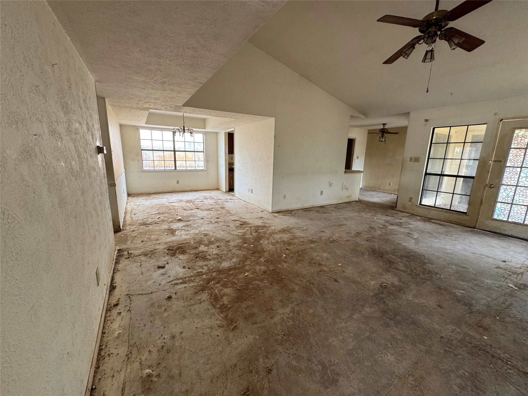 Single Family Residence For Sale in Collin County , 1325 Crestview Drive, Allen, Texas 75002, 3 Bedroom, 2 Bathroom, 2 Garage spaces, 1,594 Sqft, built in 1982, mls#21421336, Real Estate Agent in Allen, Homes For Sale in Collin county, Homes For Sale in Allen, Realtor in Allen Texas, Real Estate Brokerage Independent Realty Texas, Luminita Cordes Realtor