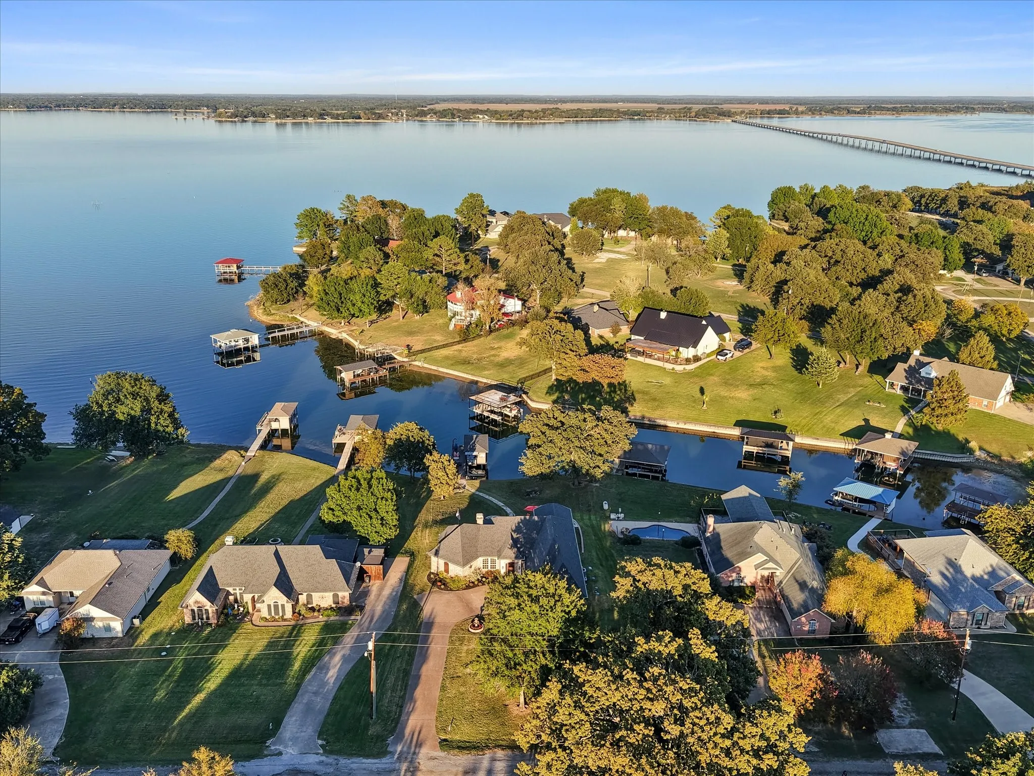 Single Family Residence For Sale in Navarro County , 108 County Road 3187, Corsicana, Texas 75109, 3 Bedroom, 2 Bathroom, 2 Garage spaces, 2,199 Sqft, built in 2006, mls#21418436, Real Estate Agent in Corsicana, Homes For Sale in Navarro county, Homes For Sale in Corsicana, Realtor in Corsicana Texas, Real Estate Brokerage Independent Realty Texas, Luminita Cordes Realtor