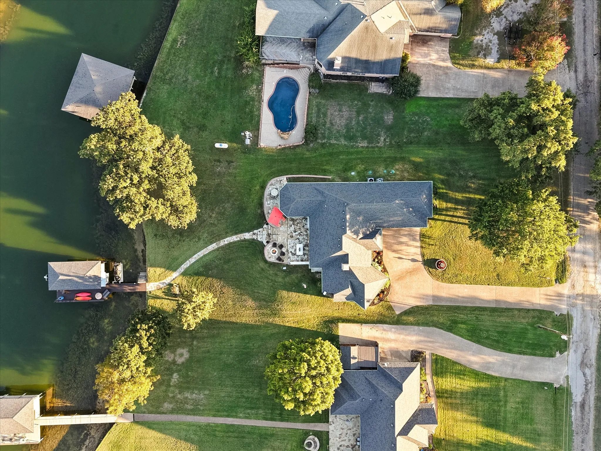 Single Family Residence For Sale in Navarro County , 108 County Road 3187, Corsicana, Texas 75109, 3 Bedroom, 2 Bathroom, 2 Garage spaces, 2,199 Sqft, built in 2006, mls#21418436, Real Estate Agent in Corsicana, Homes For Sale in Navarro county, Homes For Sale in Corsicana, Realtor in Corsicana Texas, Real Estate Brokerage Independent Realty Texas, Luminita Cordes Realtor