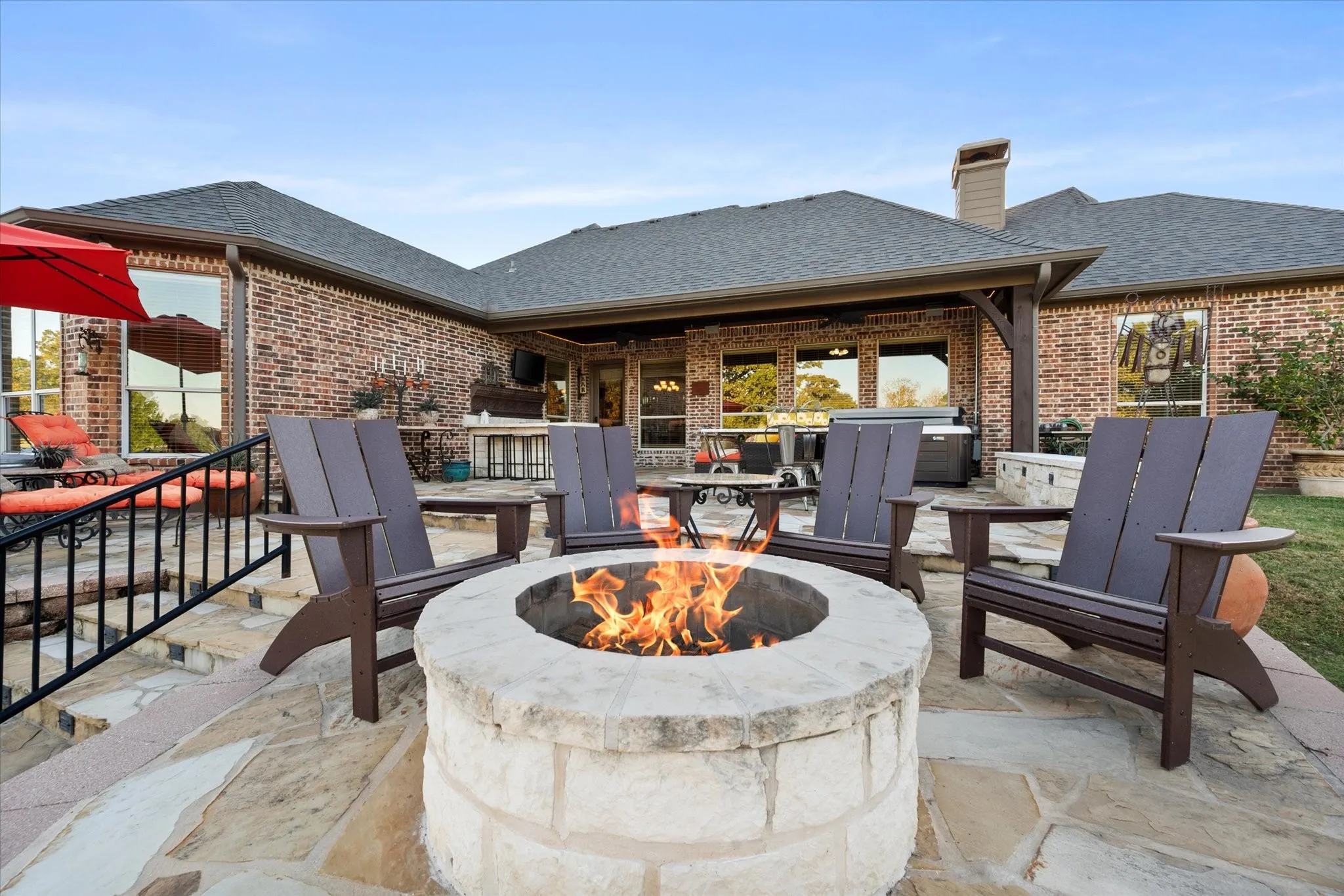 Single Family Residence For Sale in Navarro County , 108 County Road 3187, Corsicana, Texas 75109, 3 Bedroom, 2 Bathroom, 2 Garage spaces, 2,199 Sqft, built in 2006, mls#21418436, Real Estate Agent in Corsicana, Homes For Sale in Navarro county, Homes For Sale in Corsicana, Realtor in Corsicana Texas, Real Estate Brokerage Independent Realty Texas, Luminita Cordes Realtor