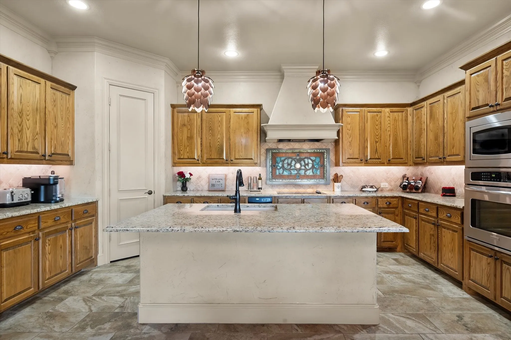 Single Family Residence For Sale in Navarro County , 108 County Road 3187, Corsicana, Texas 75109, 3 Bedroom, 2 Bathroom, 2 Garage spaces, 2,199 Sqft, built in 2006, mls#21418436, Real Estate Agent in Corsicana, Homes For Sale in Navarro county, Homes For Sale in Corsicana, Realtor in Corsicana Texas, Real Estate Brokerage Independent Realty Texas, Luminita Cordes Realtor